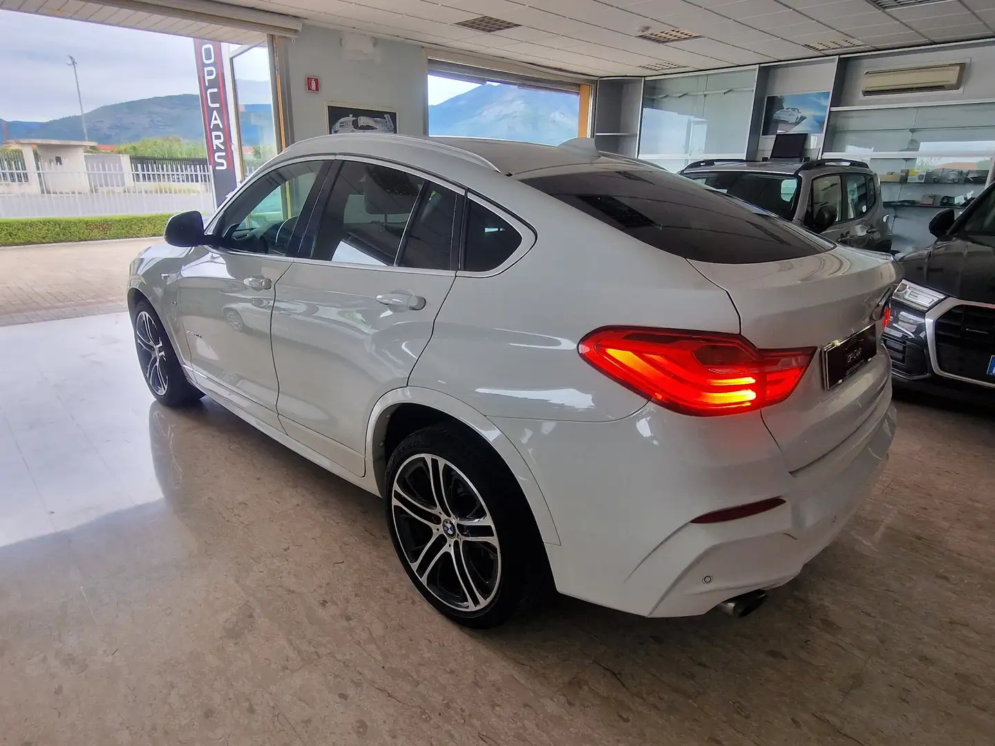 BMW X4 2.0xd M sport Tetto Apribile Bianco - 2