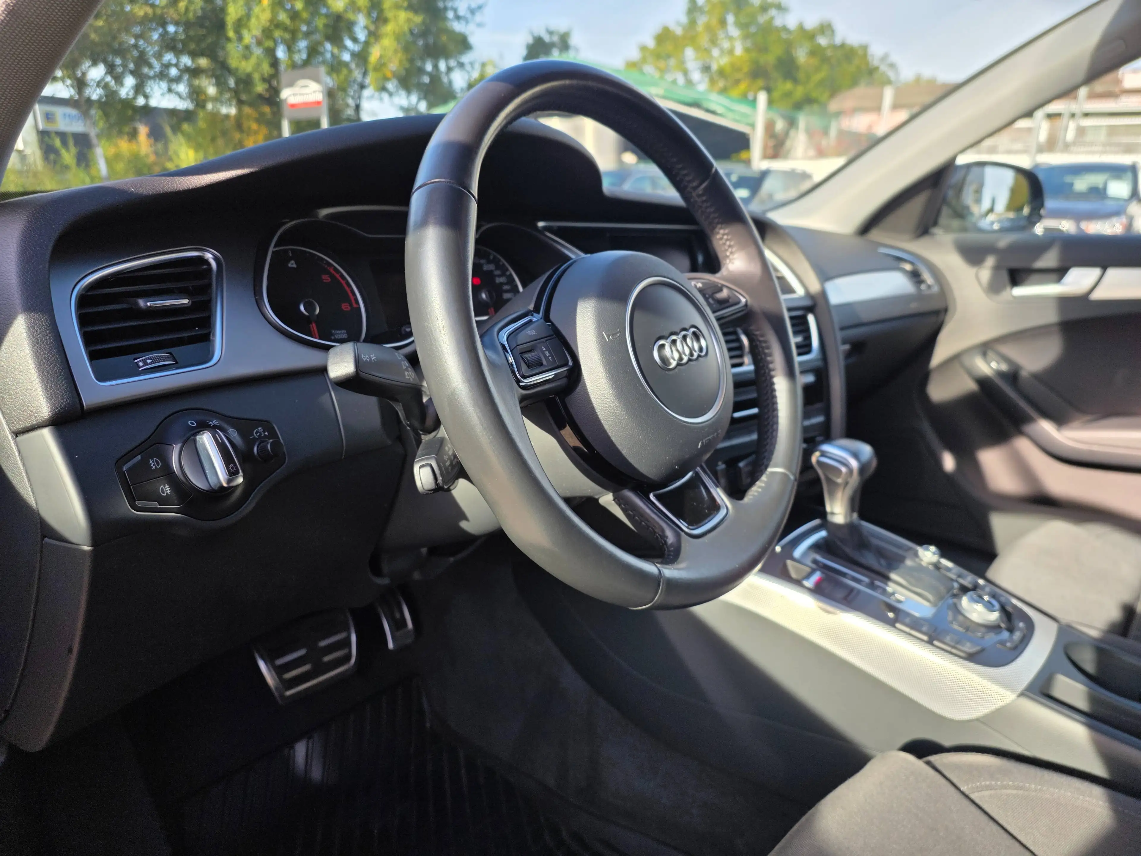 Audi A4 Avant 2.0 TDI Automatik S-Line — photo 12