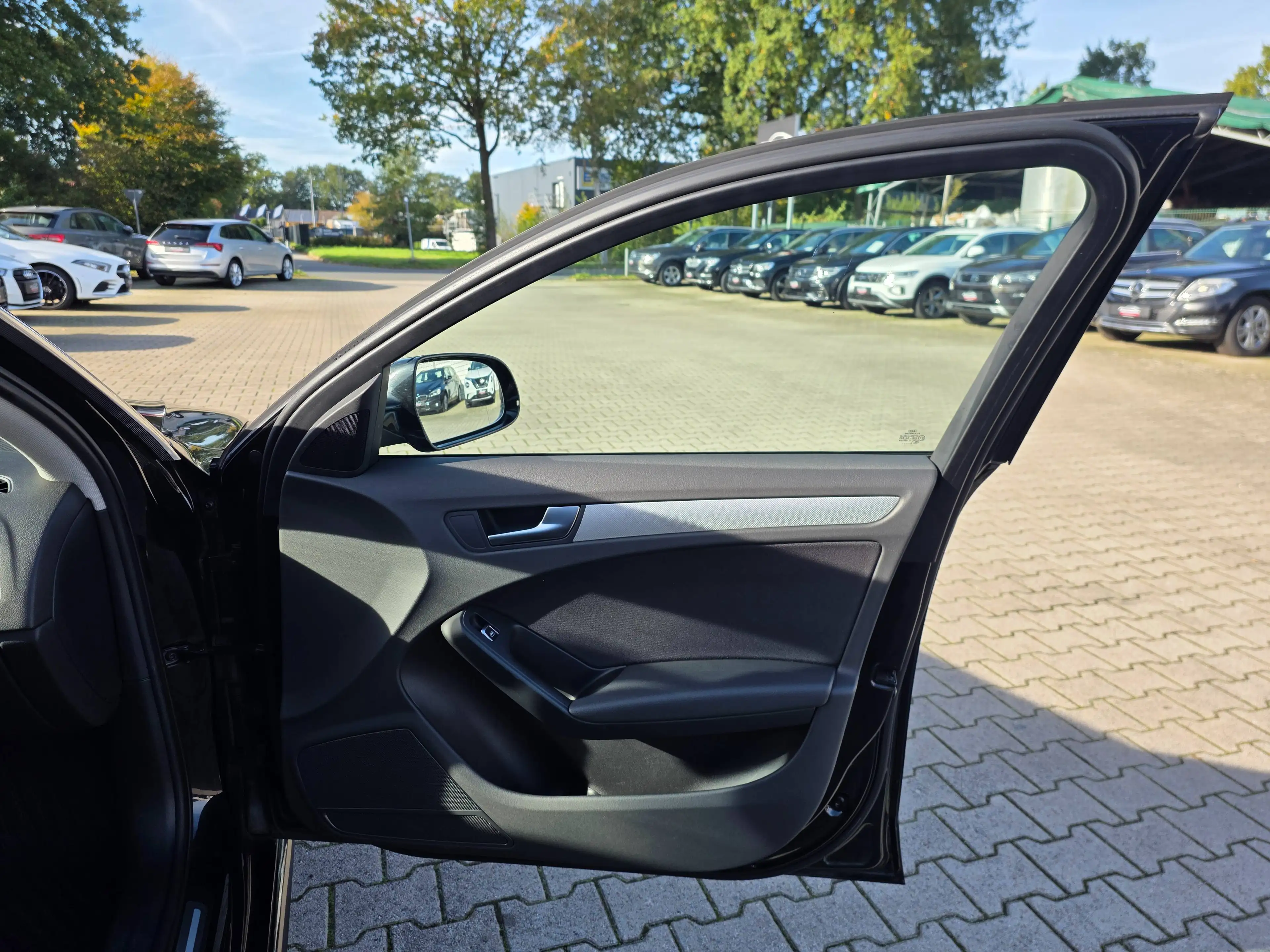 Audi A4 Avant 2.0 TDI Automatik S-Line — photo 10