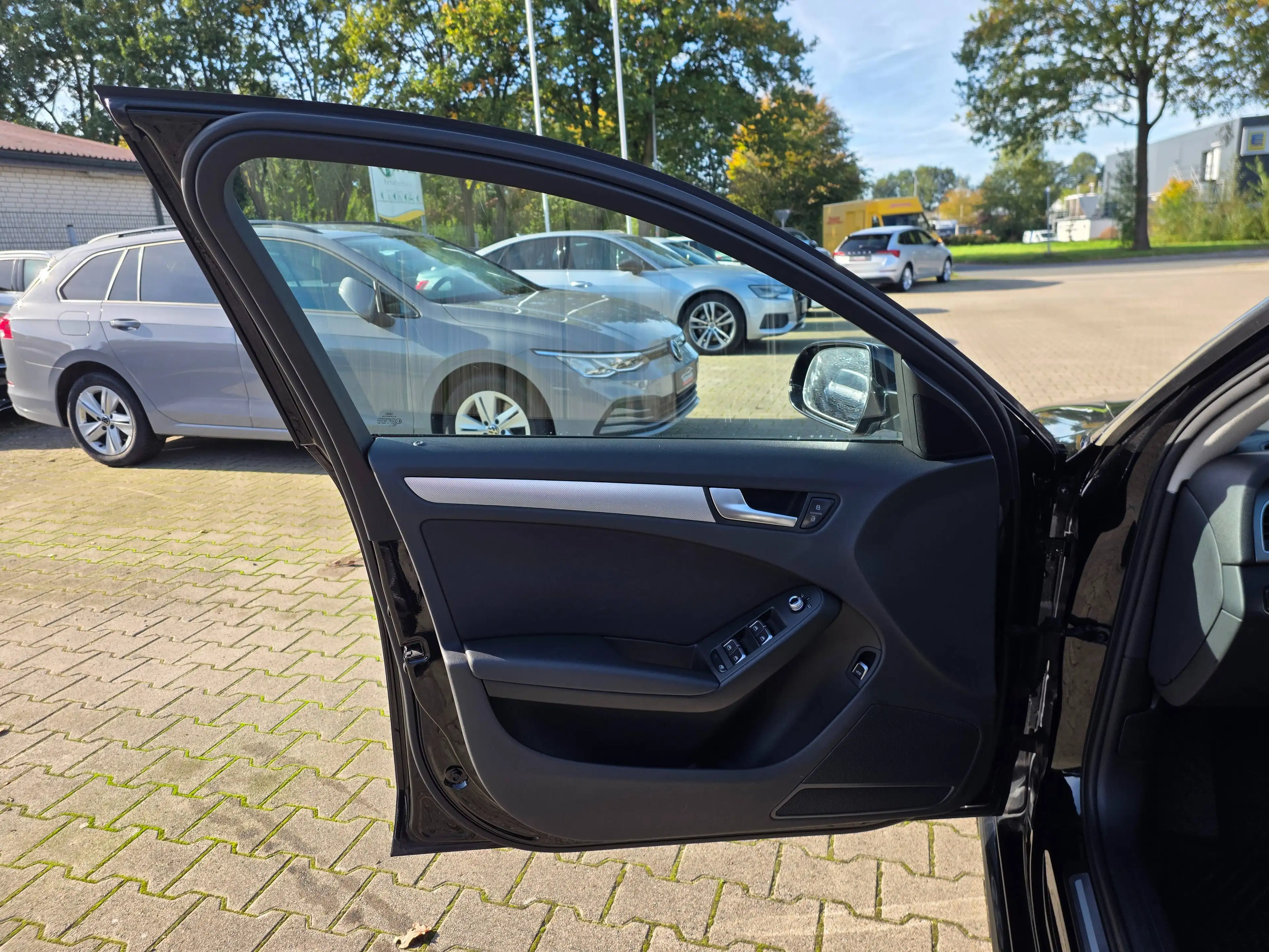 Audi A4 Avant 2.0 TDI Automatik S-Line — photo 9