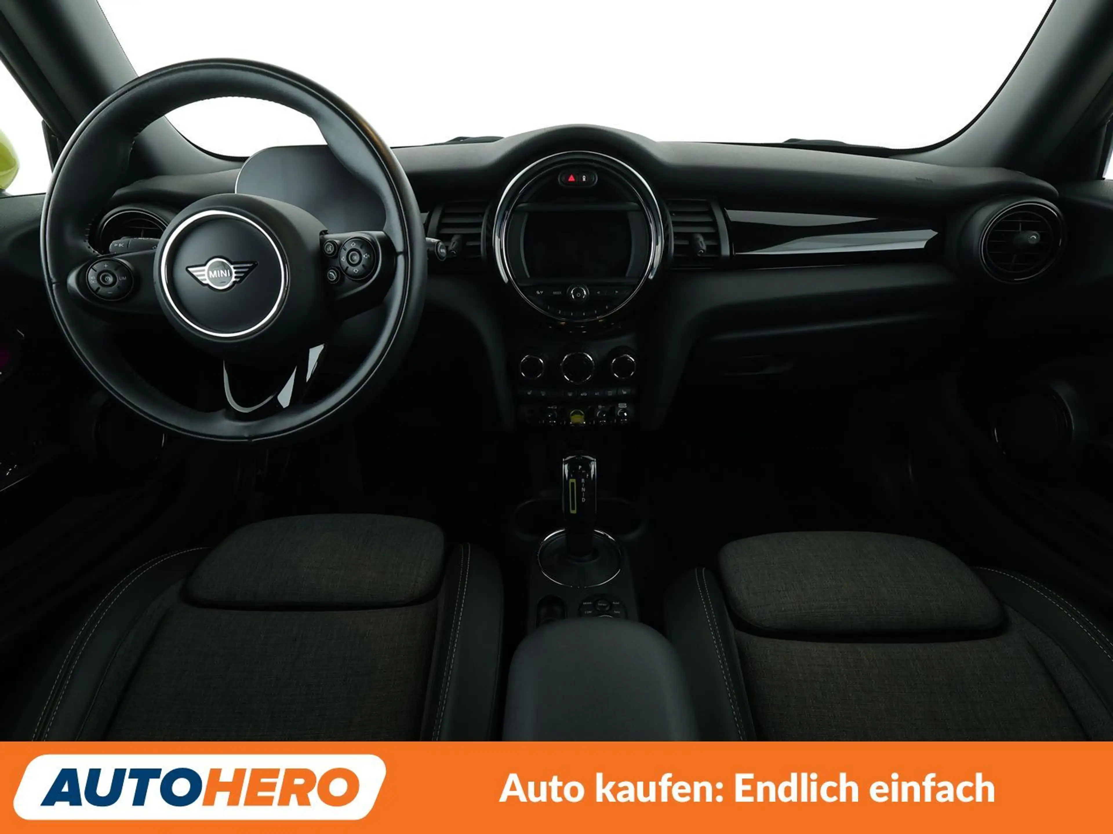 MINI Cooper SE Cooper SE Trim M — photo 12