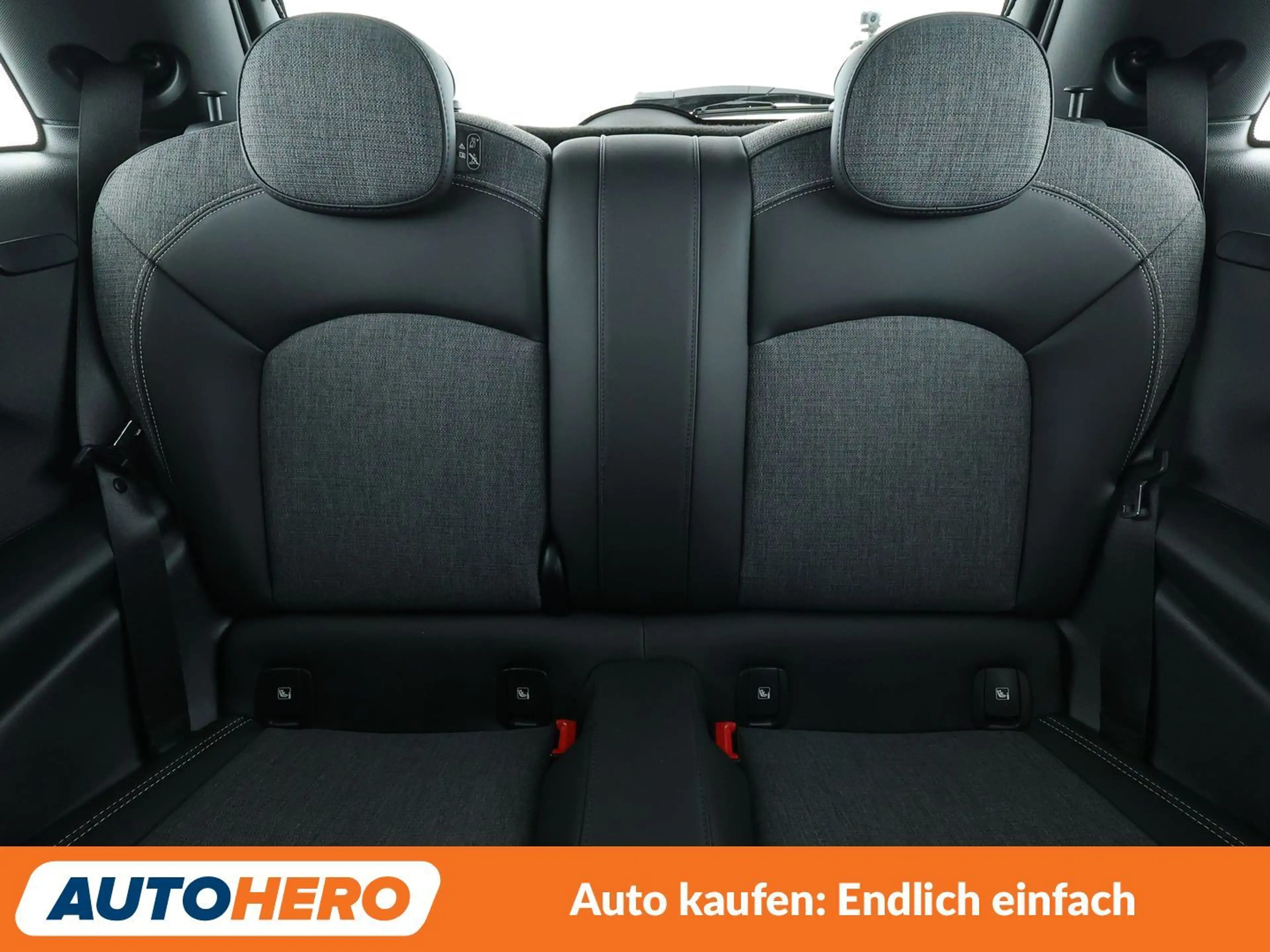 MINI Cooper SE Cooper SE Trim M — photo 15