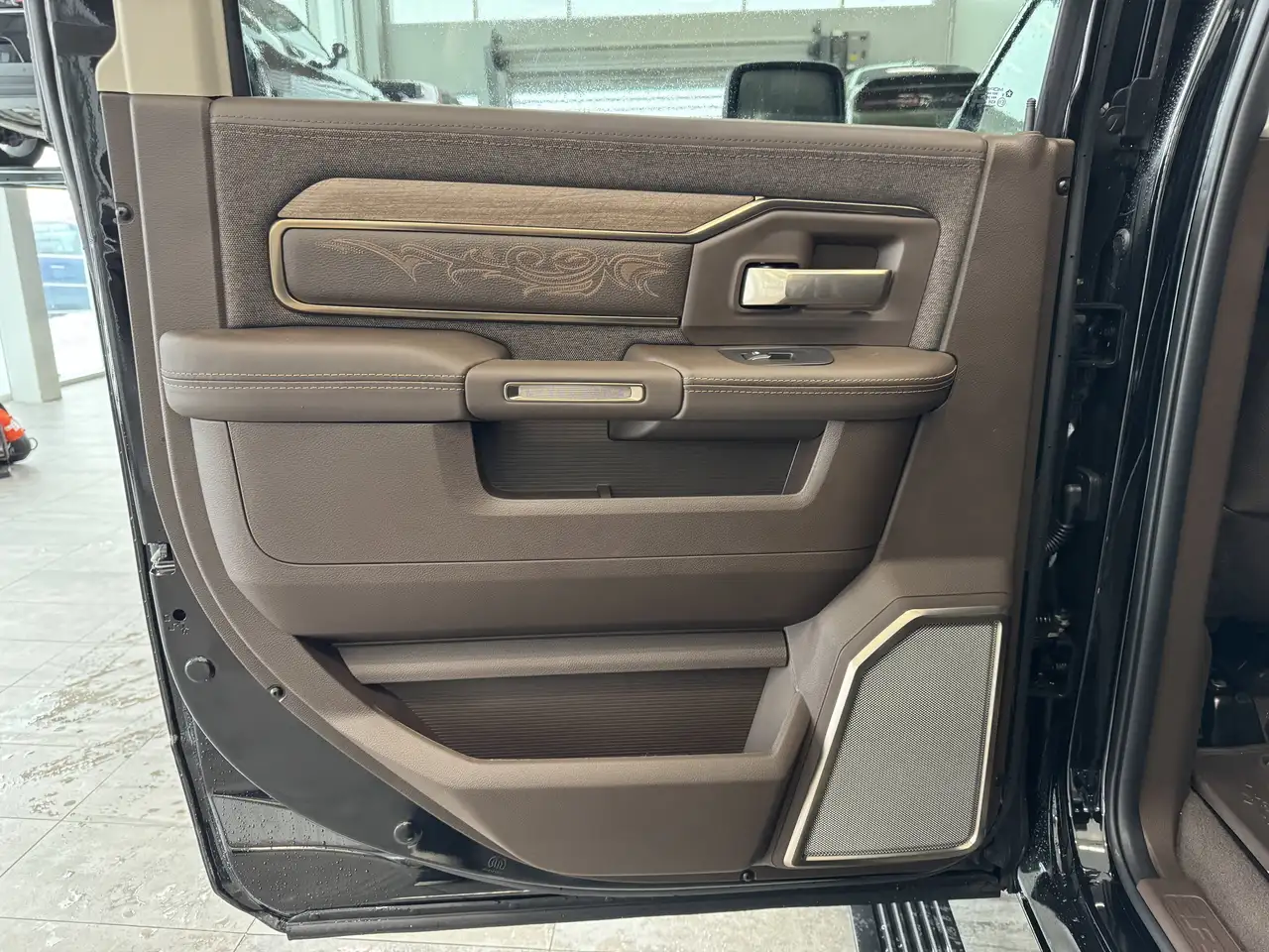 RAM 3500 снимка RAM 3500