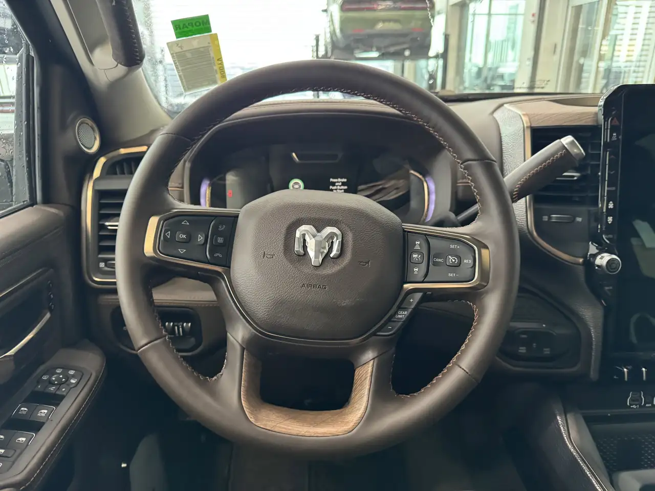 RAM 3500 снимка RAM 3500