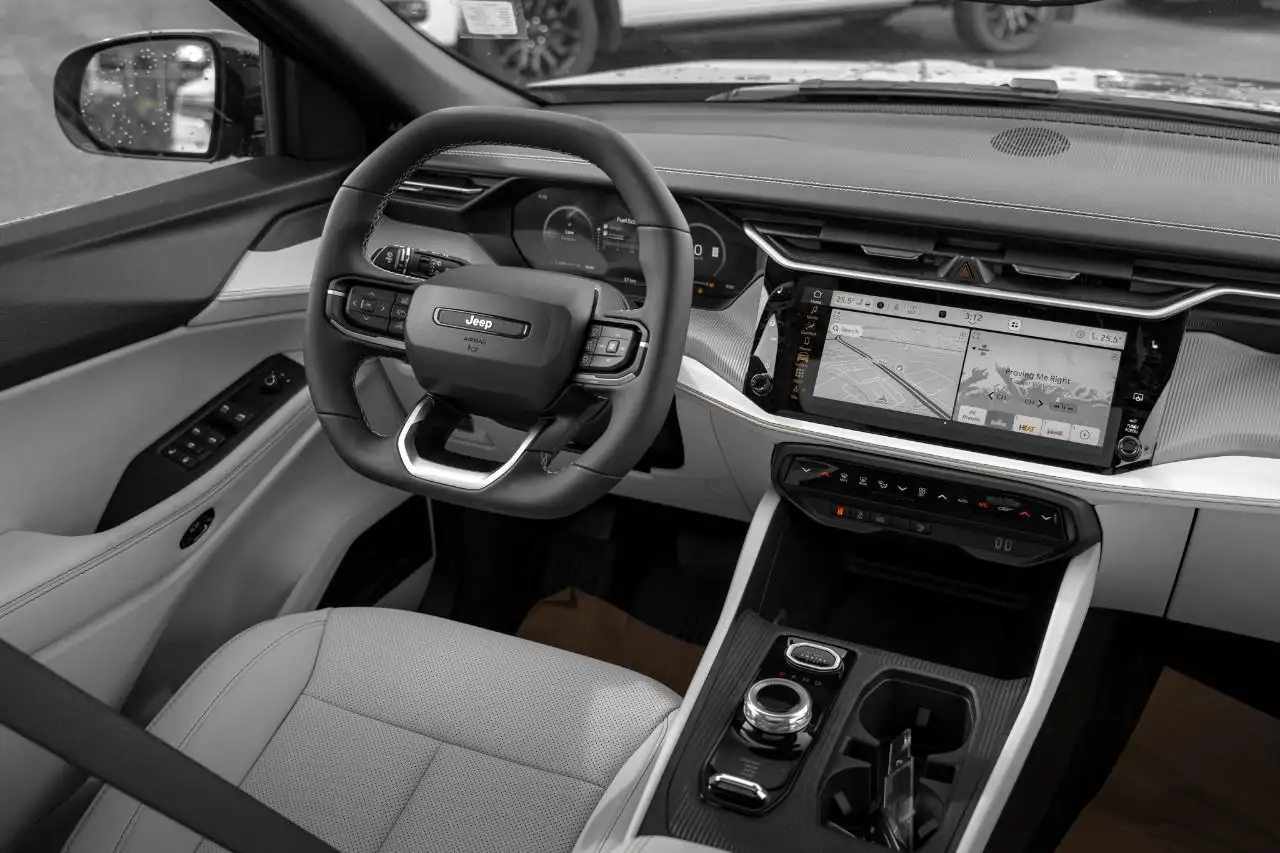 Jeep Cherokee снимка Jeep Cherokee