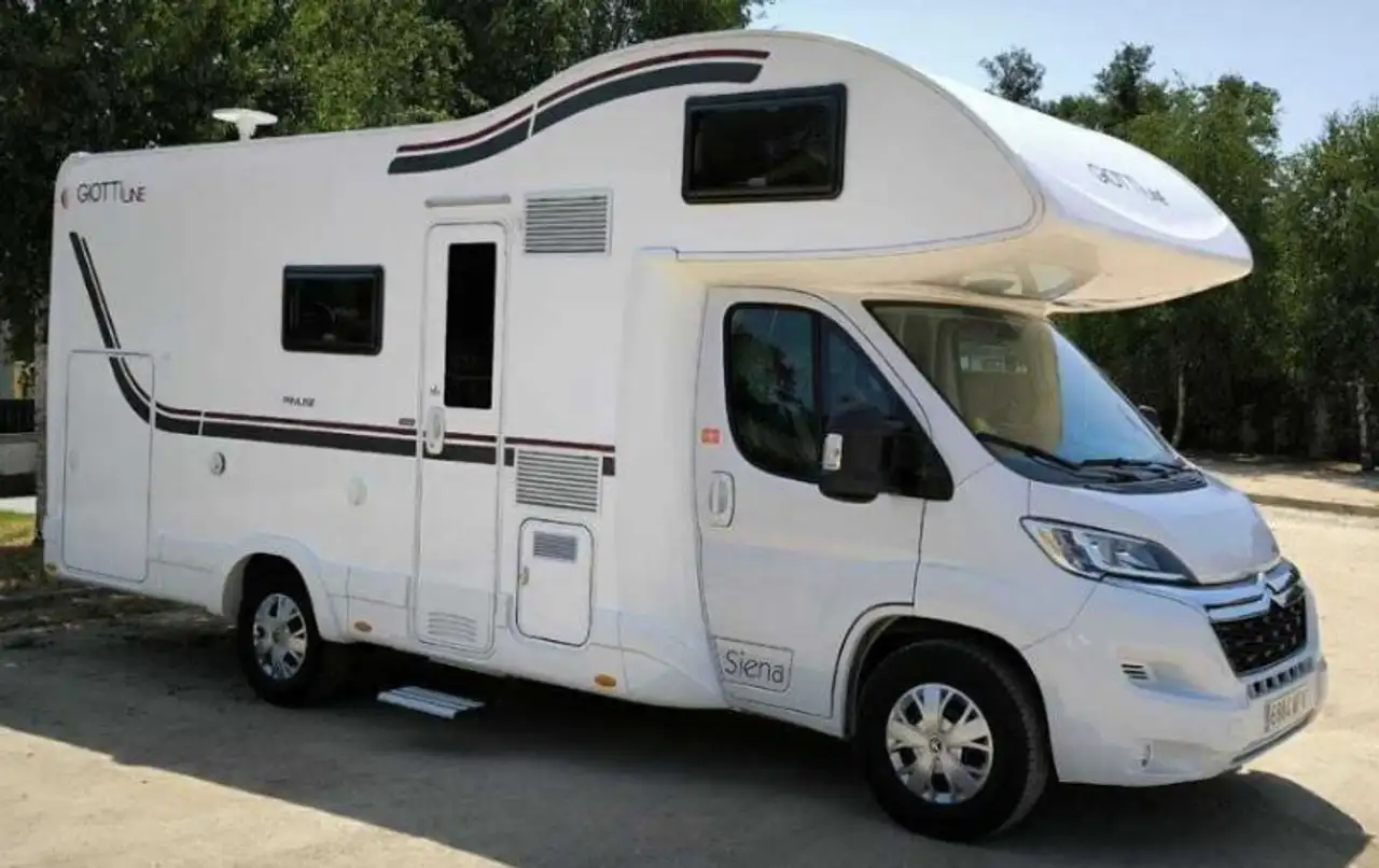 Caravans-Wohnm Giottiline