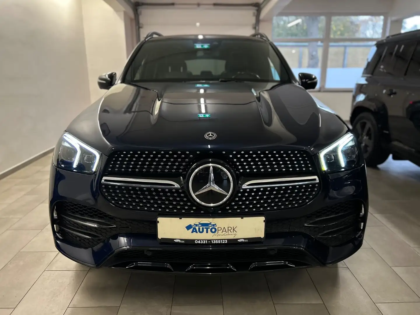 Mercedes-Benz GLE 350 d 4Matic AMG Line *1.Hand*Panorama* Blau - 2
