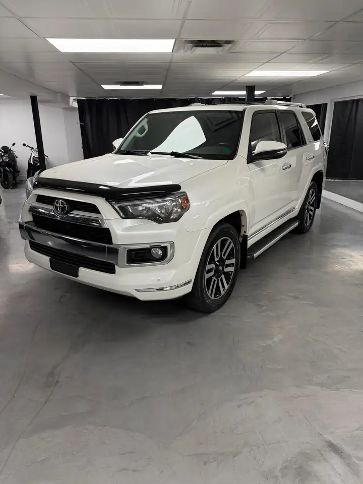 Toyota 4-Runner photo Toyota 4-Runner