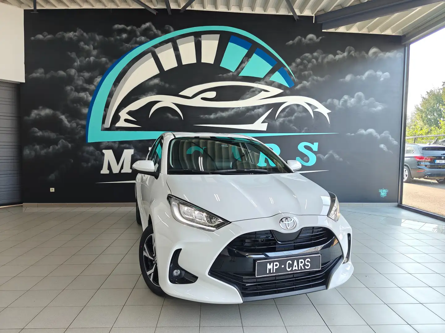 Toyota Yaris 1.5i VVT-i Hybrid E-CVT Wit - 1