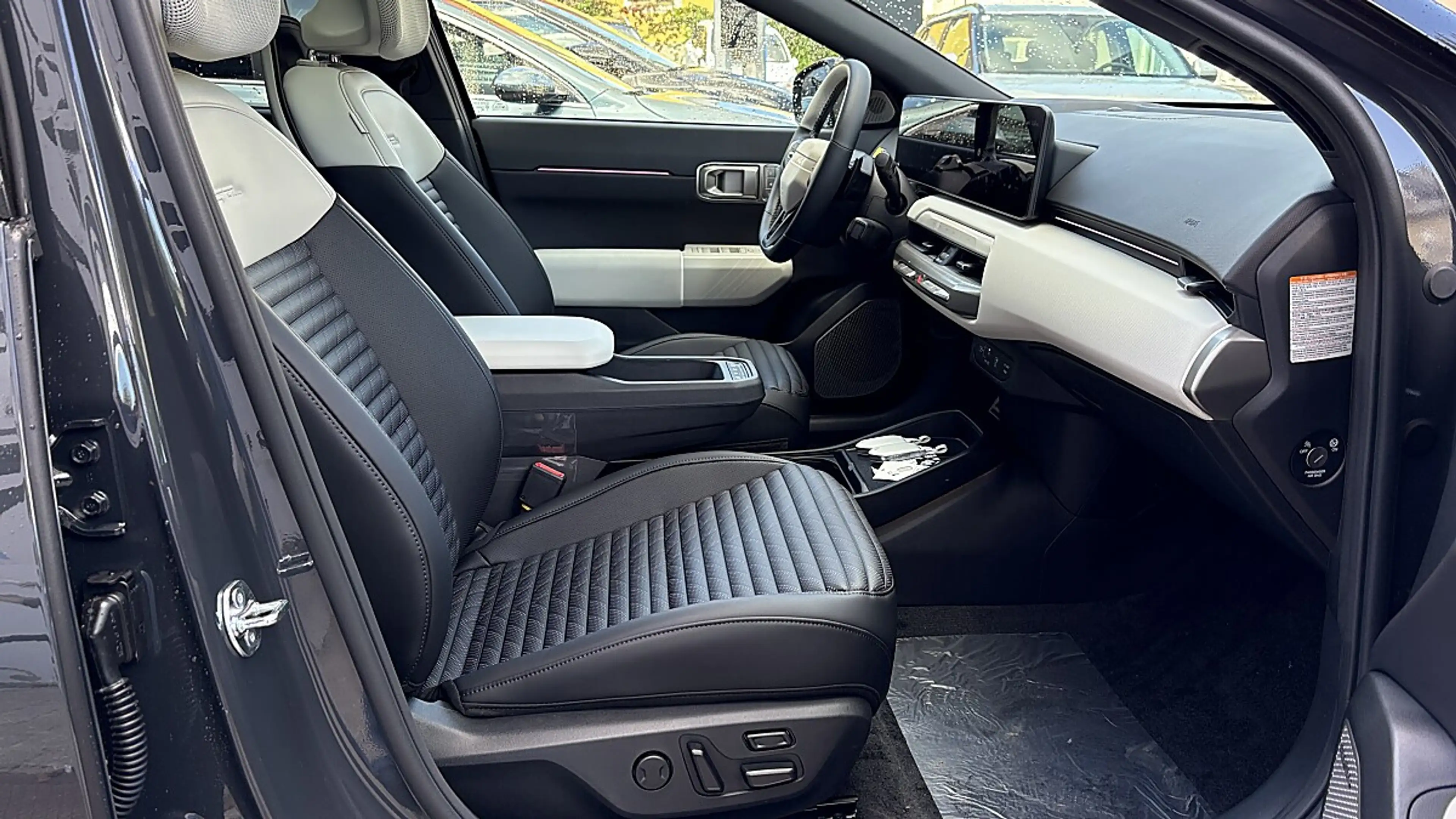 Kia EV4 HB FWD 81,4kWh GT-Line SD — photo 6