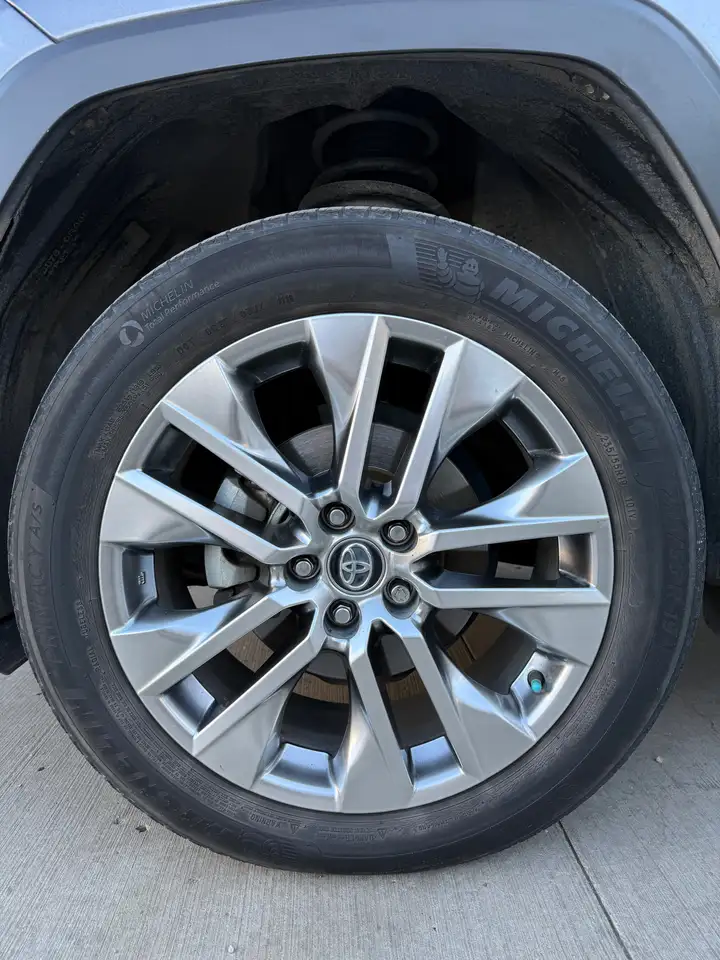 Toyota RAV 4 снимка Toyota RAV 4