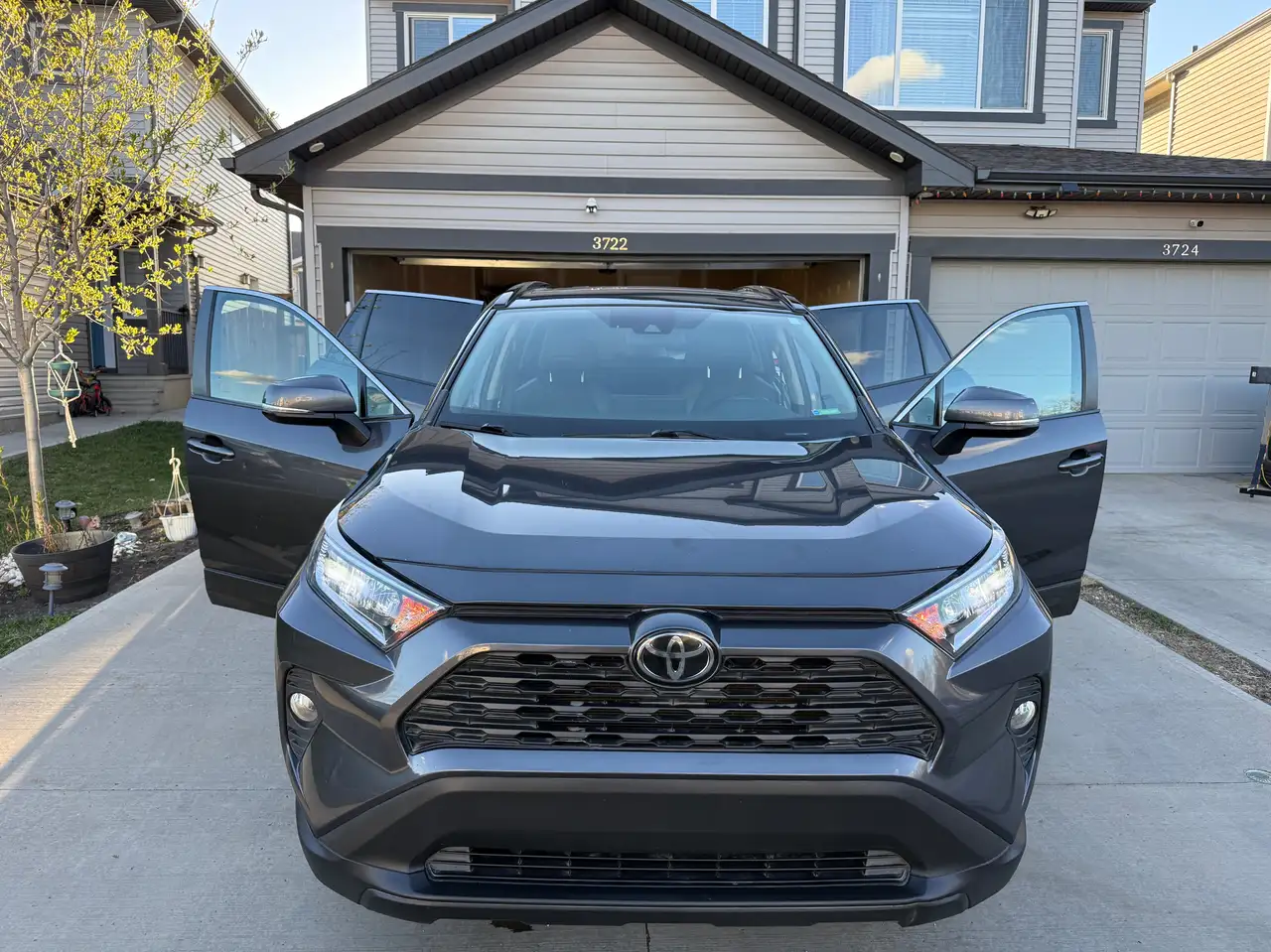 Toyota RAV 4 снимка Toyota RAV 4