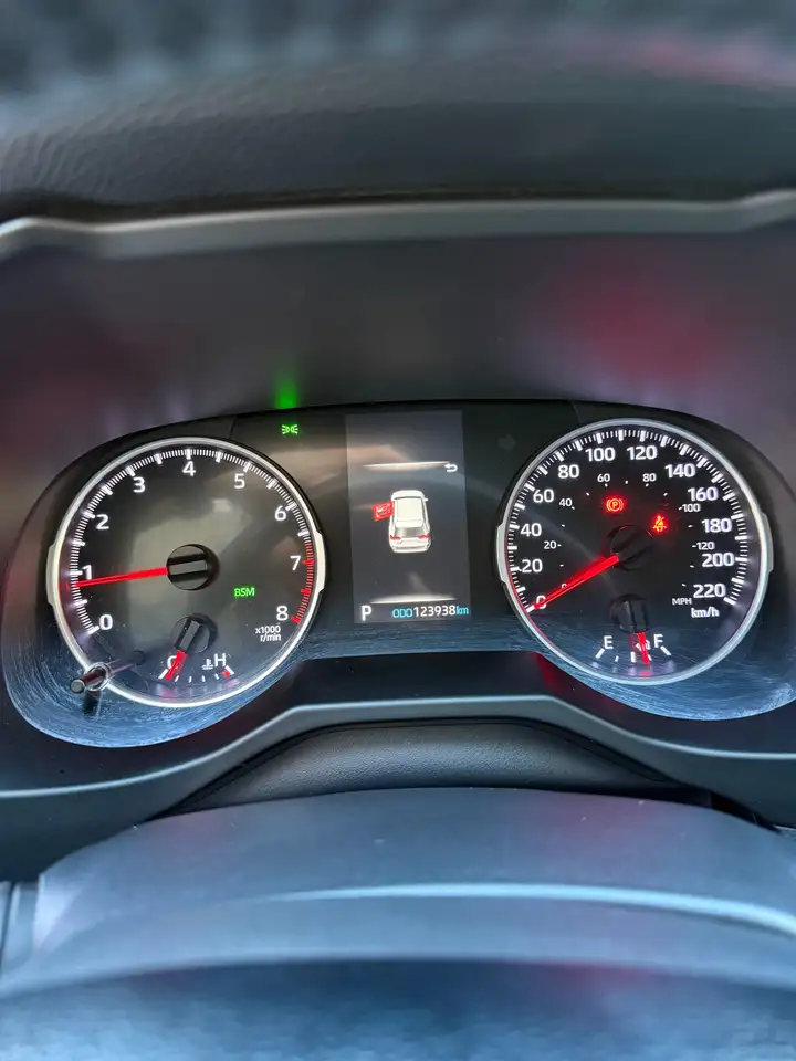 Toyota RAV 4 снимка Toyota RAV 4