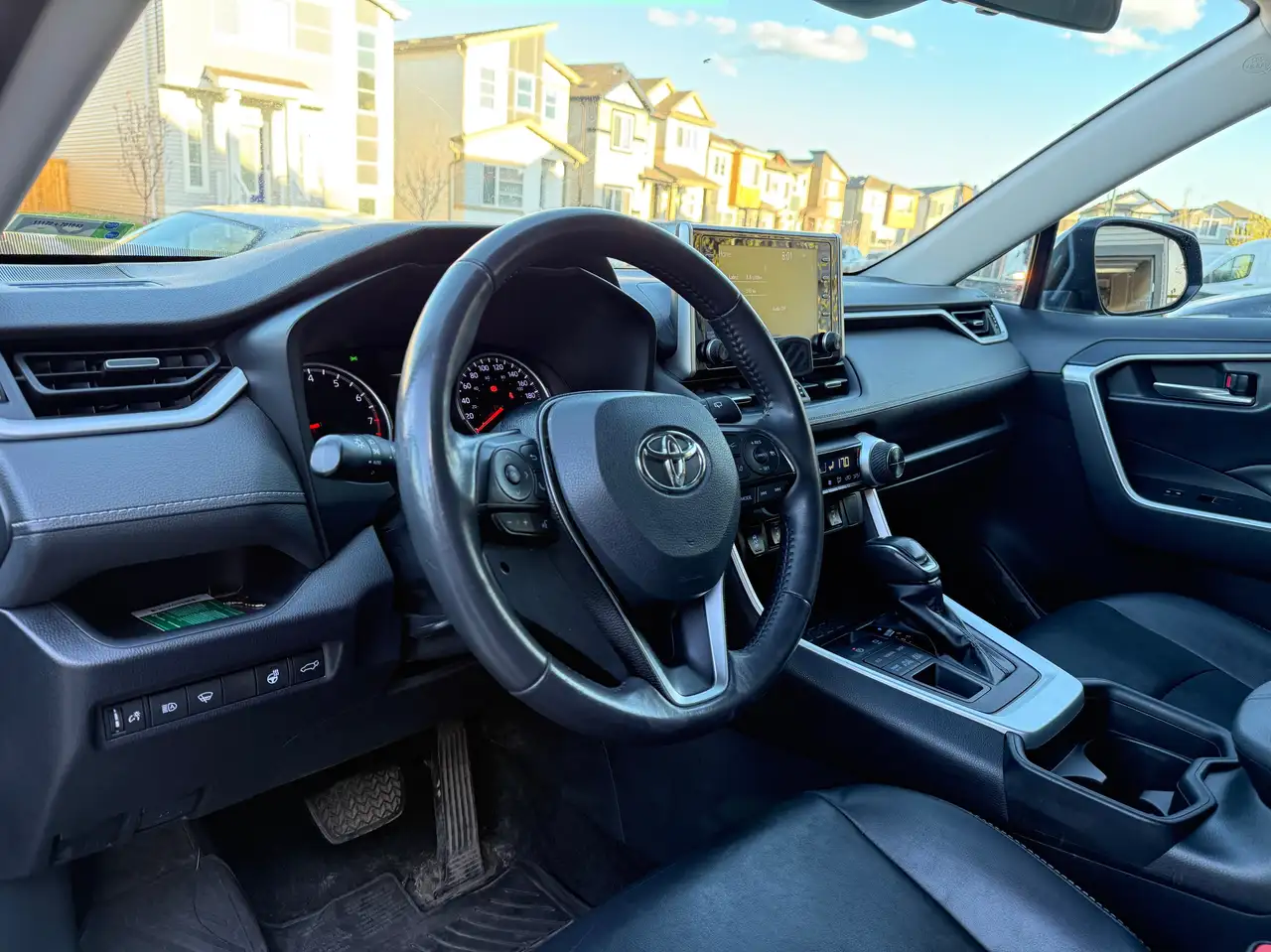 Toyota RAV 4 снимка Toyota RAV 4