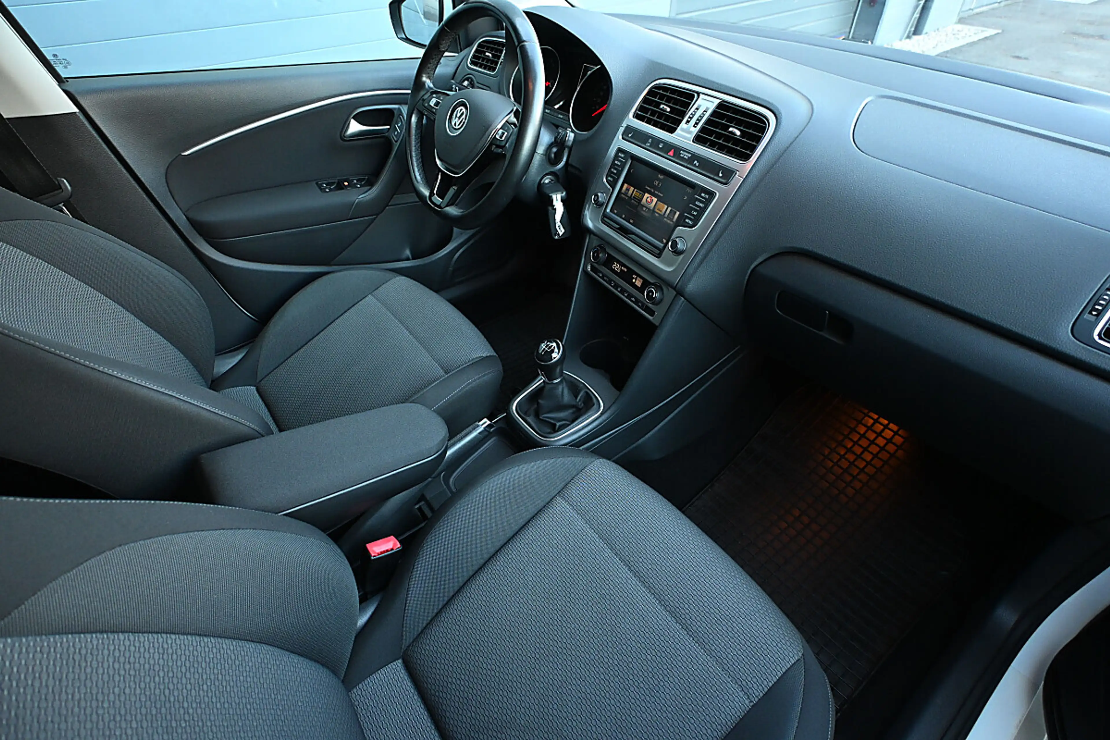 Volkswagen Polo Highline BlueMotion 1,2 TSI LED, Climatronic, T... — photo 4