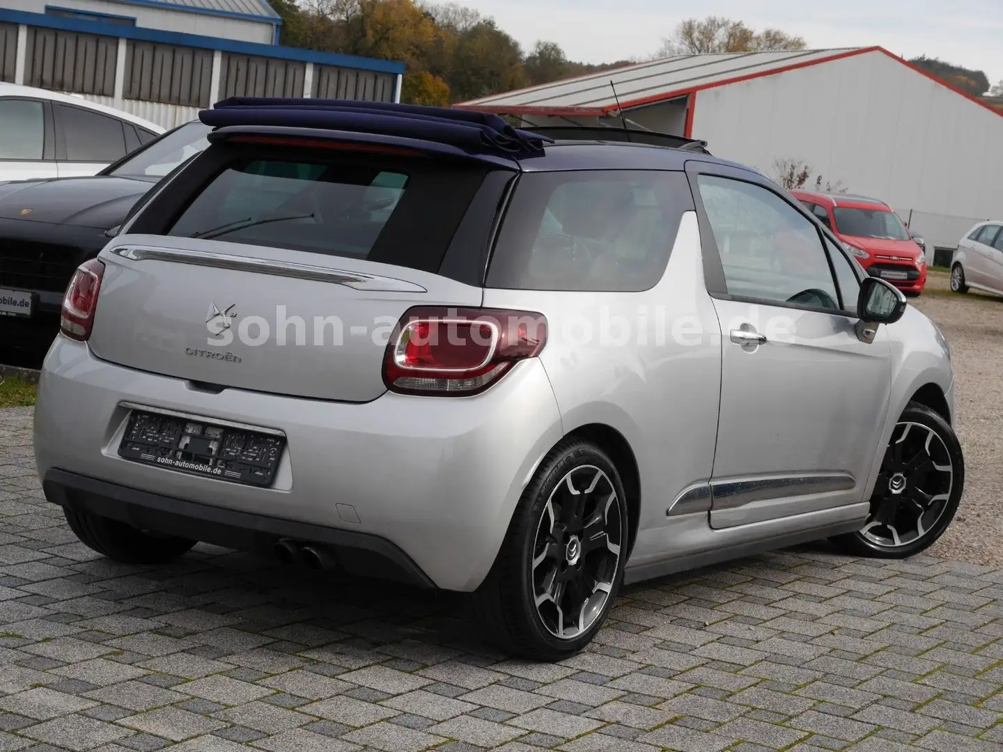 Citroen DS3 Cabrio SportChic 1.Hnd/Scheckheft/Navi/SR+WR Gris - 2