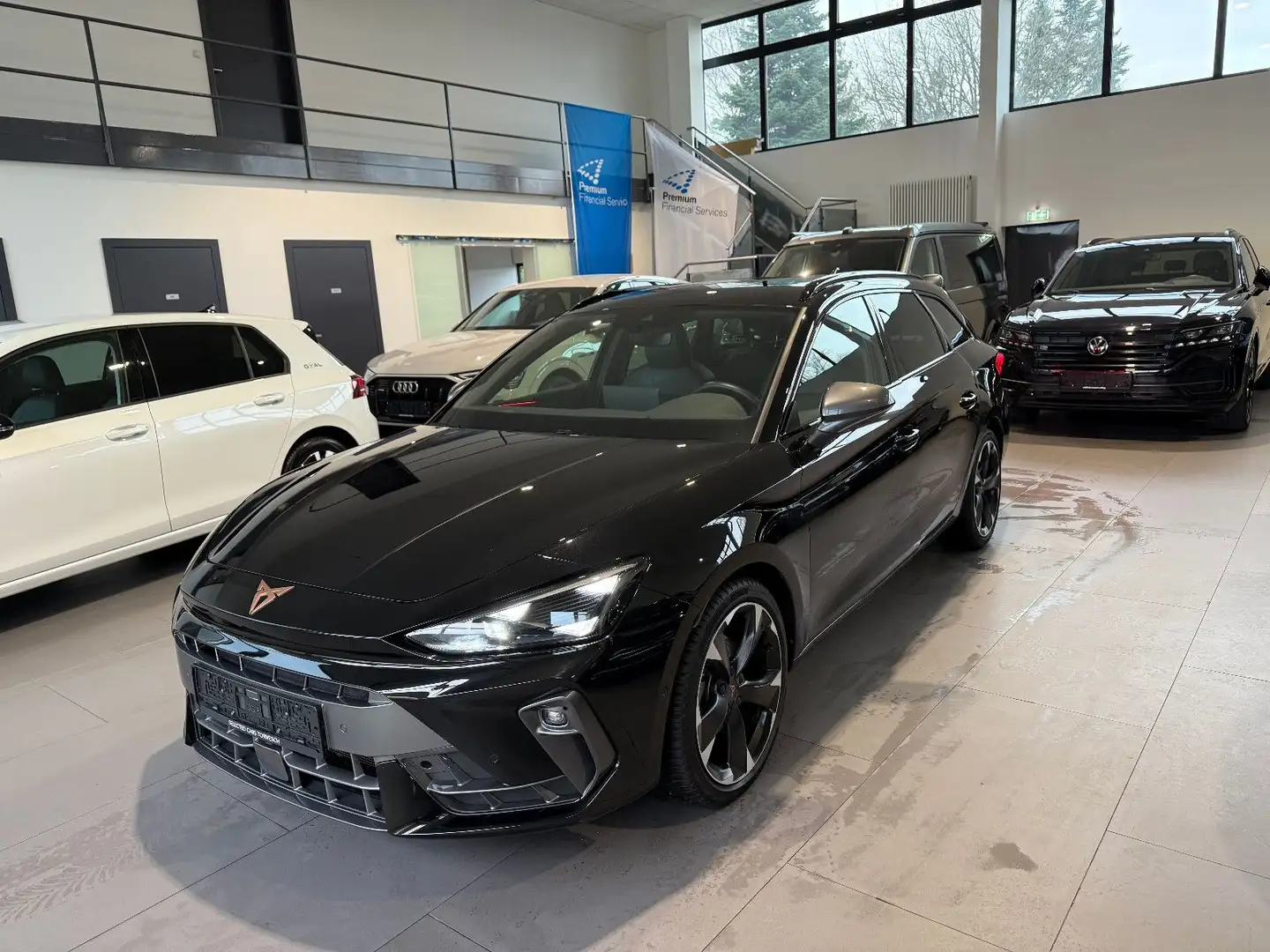 CUPRA Leon Sportstourer 1.5 eTSI ACC/AID/LED/KAM/KEY Negro - 1