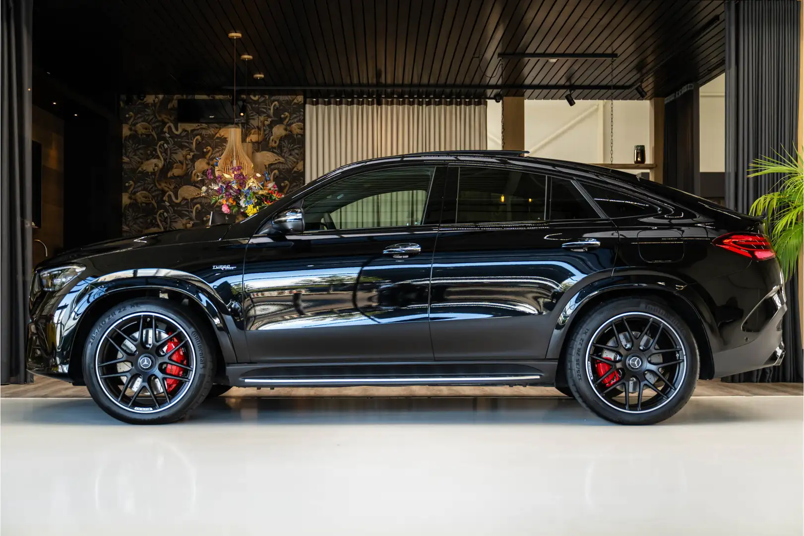 Mercedes-Benz GLE 53 AMG Coupé Hybrid 4MATIC+ | Massage | PANO | Burmester Noir - 2