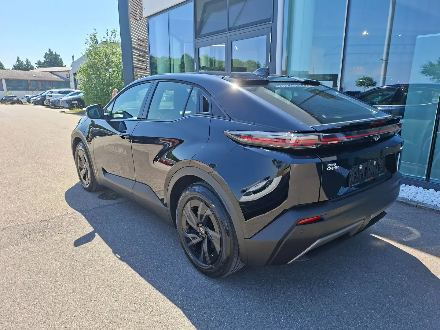 Toyota C-HR+ C-HR+ Elektro 58kWh Active Active Schwarz - 2