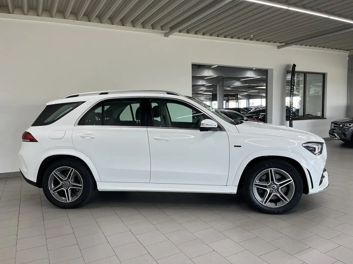 Mercedes-Benz GLE 350 de AMG DIST+MULTI+PANO+AHK+BURMESTER+AMB Wit - 2
