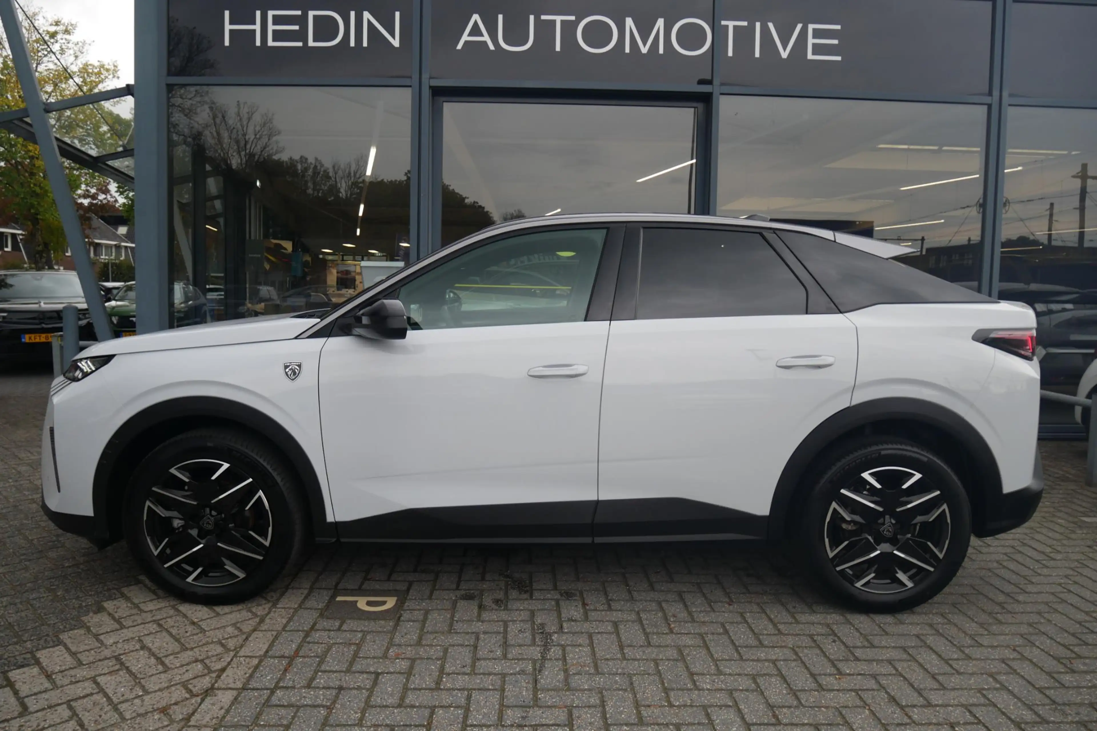 Peugeot 3008 1.2 Hybrid 136 GT | Camera | Stoel/Stuur Verwarmin — photo 9