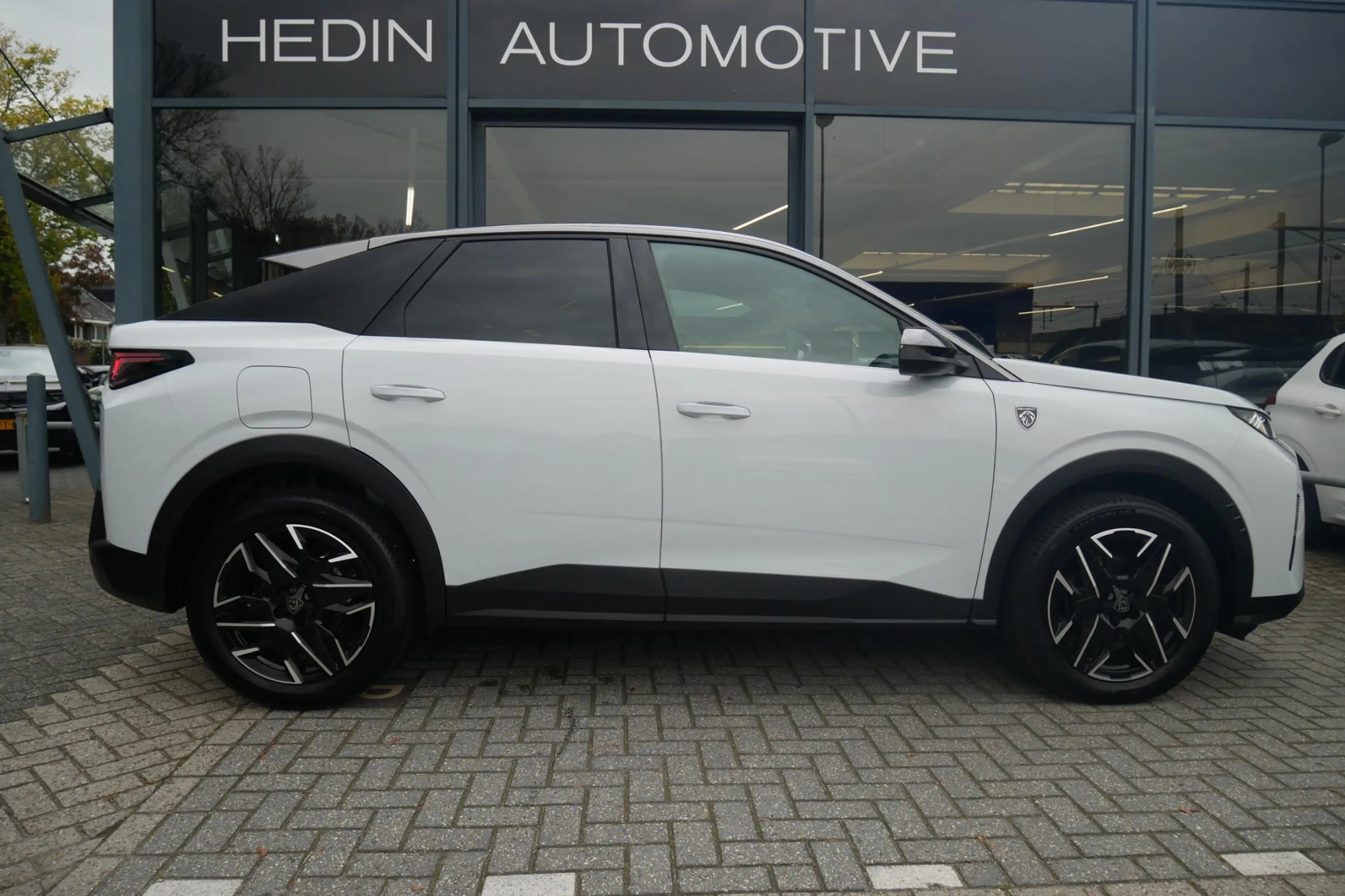 Peugeot 3008 1.2 Hybrid 136 GT | Camera | Stoel/Stuur Verwarmin — photo 5