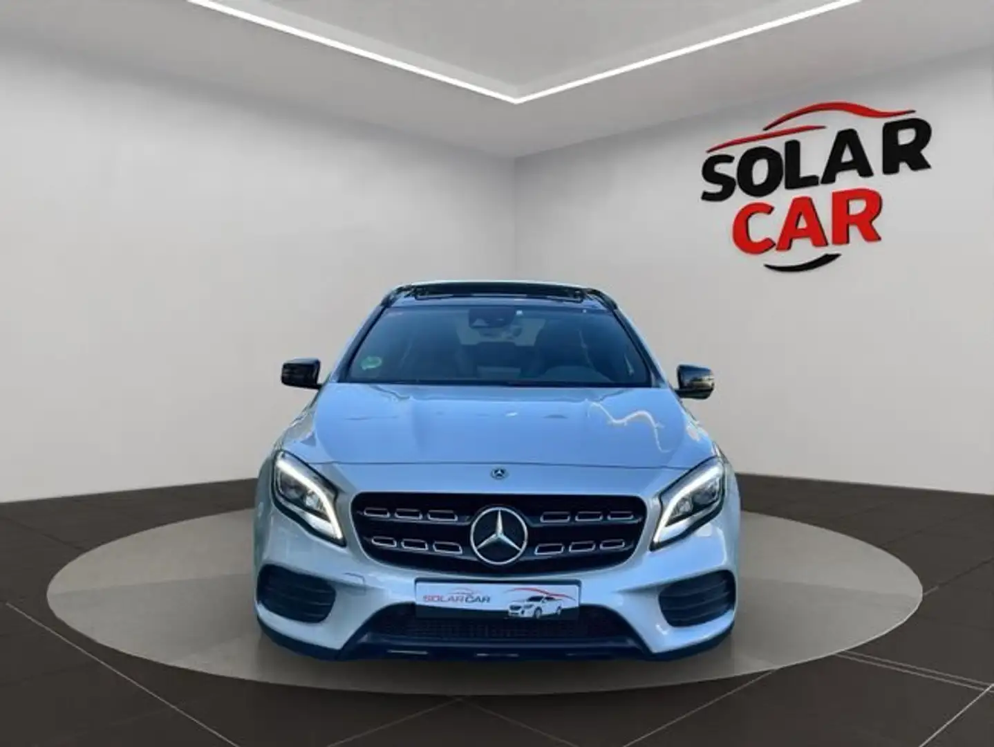 Mercedes-Benz GLA 250 4Matic 7G-DCT Gris - 2