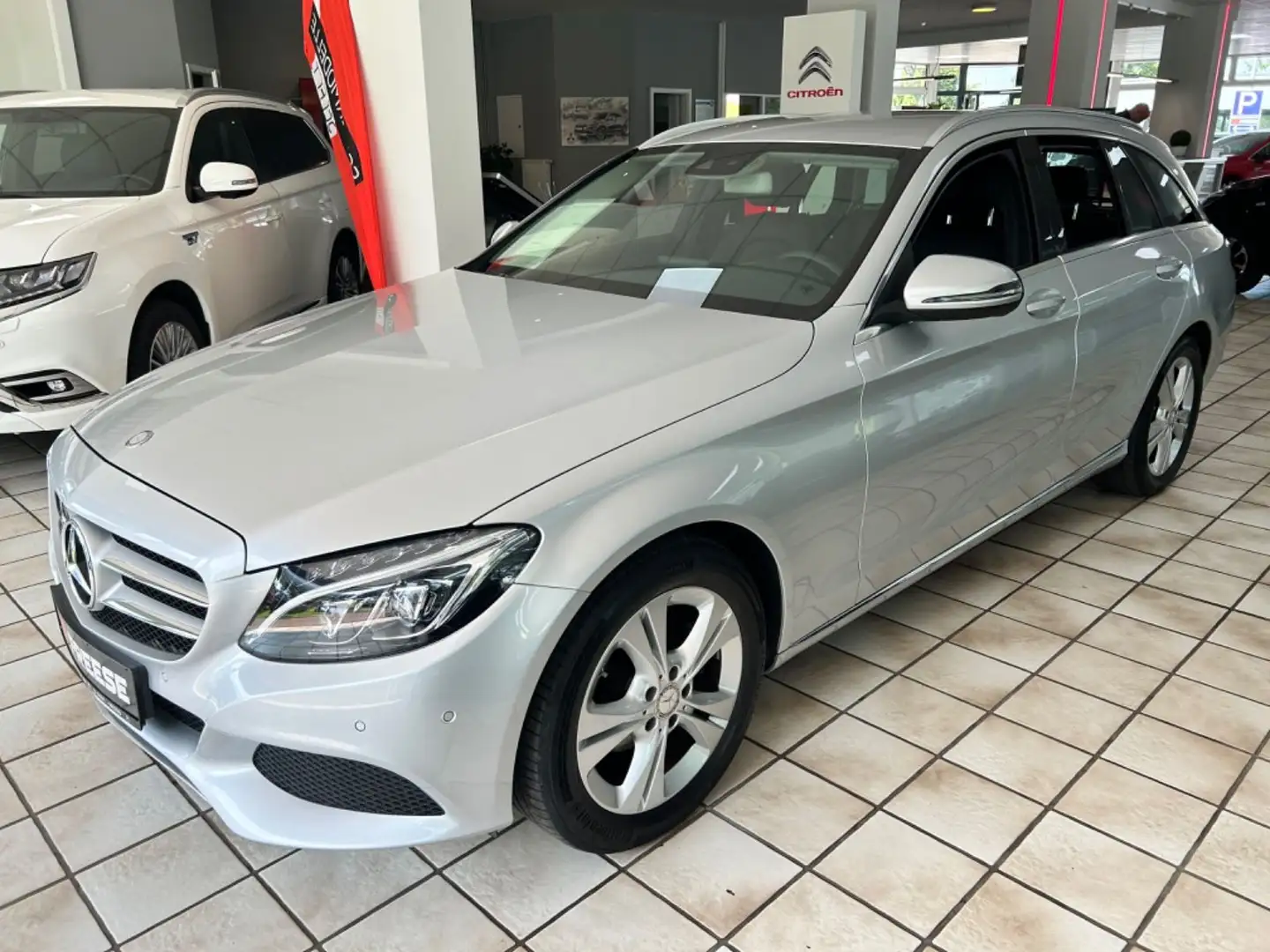 Mercedes-Benz C 180 T-Modell Silber - 1