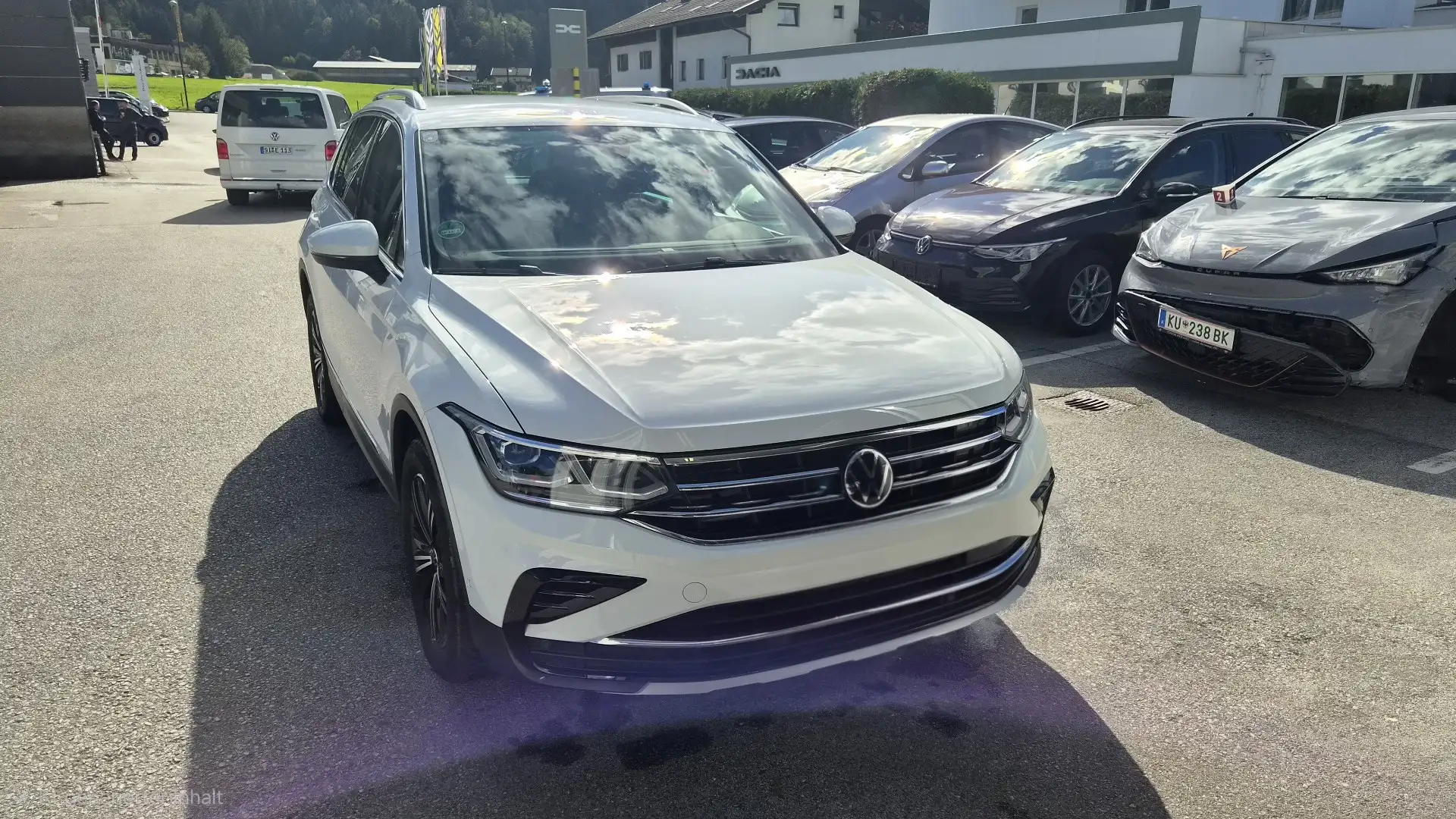 Volkswagen Tiguan 1,4 TSI eHybrid Elegance DSG - 1