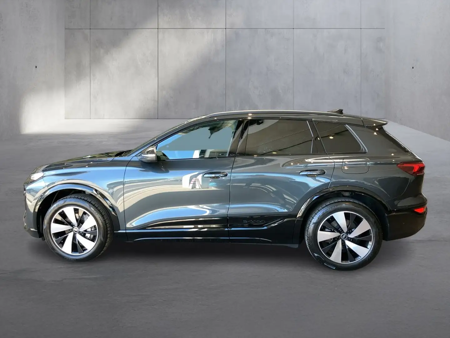 Audi Q6 e-tron e-tron 185 kW Grau - 2