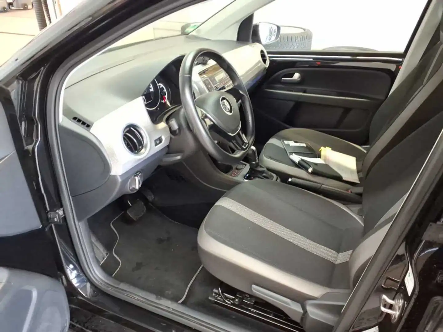 Volkswagen e-up! 82PS ELEKTRO SITZHZG.CLIMATRONIC.ALU Schwarz - 2