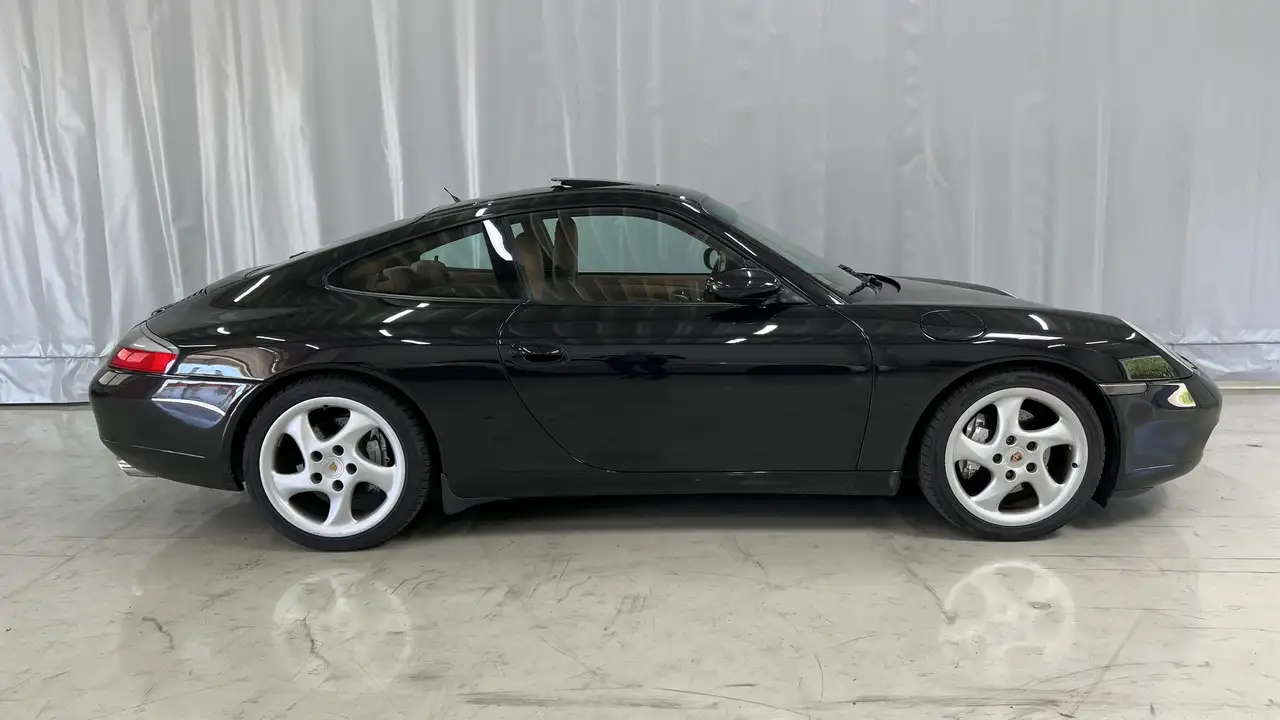 Porsche 996 911 Carrera 4 Millennium, foto 2