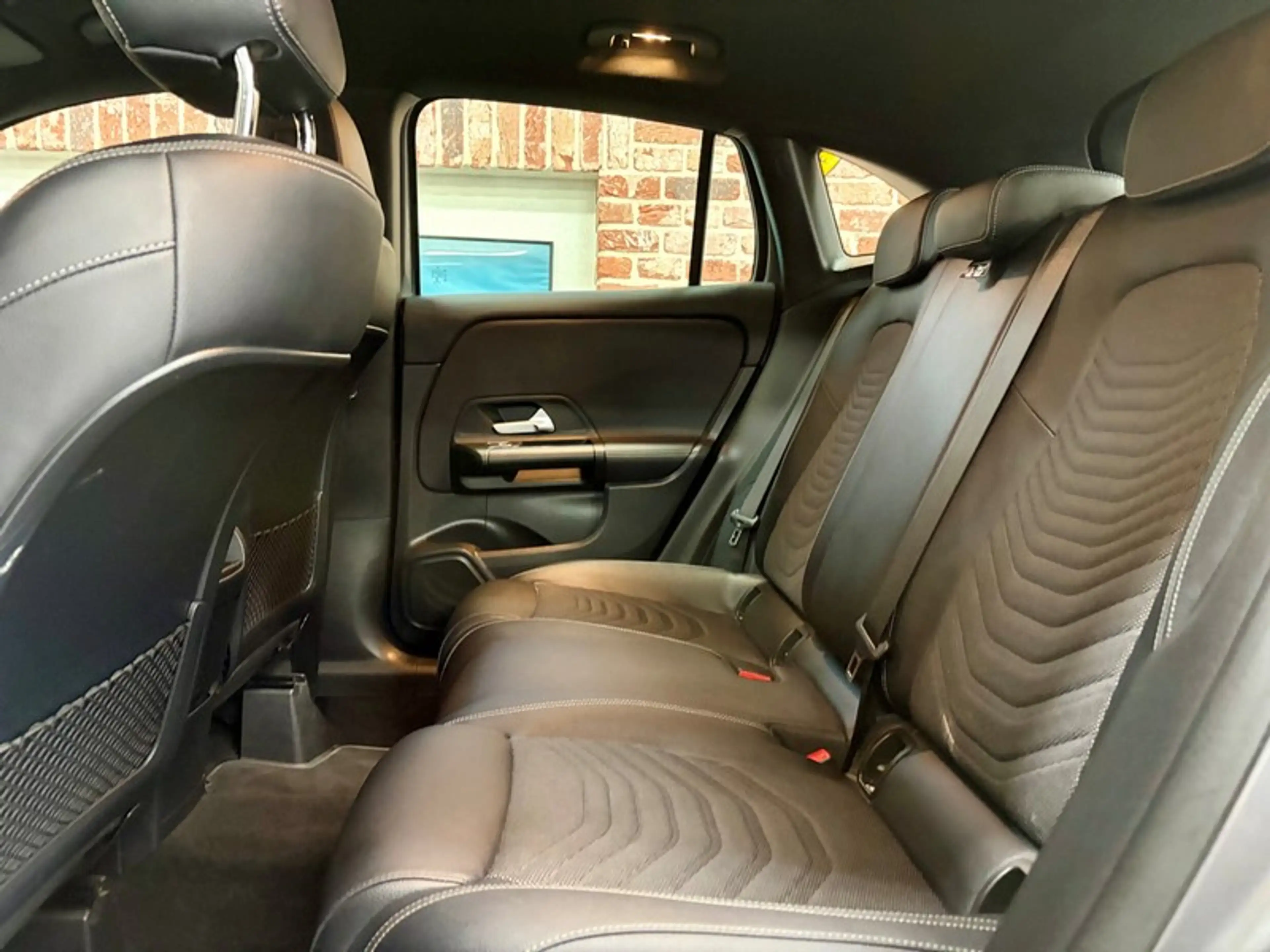Mercedes-Benz GLA 200 GLA 200d 2.0 150cv Auto BUSINESS SOLUTION — photo 6
