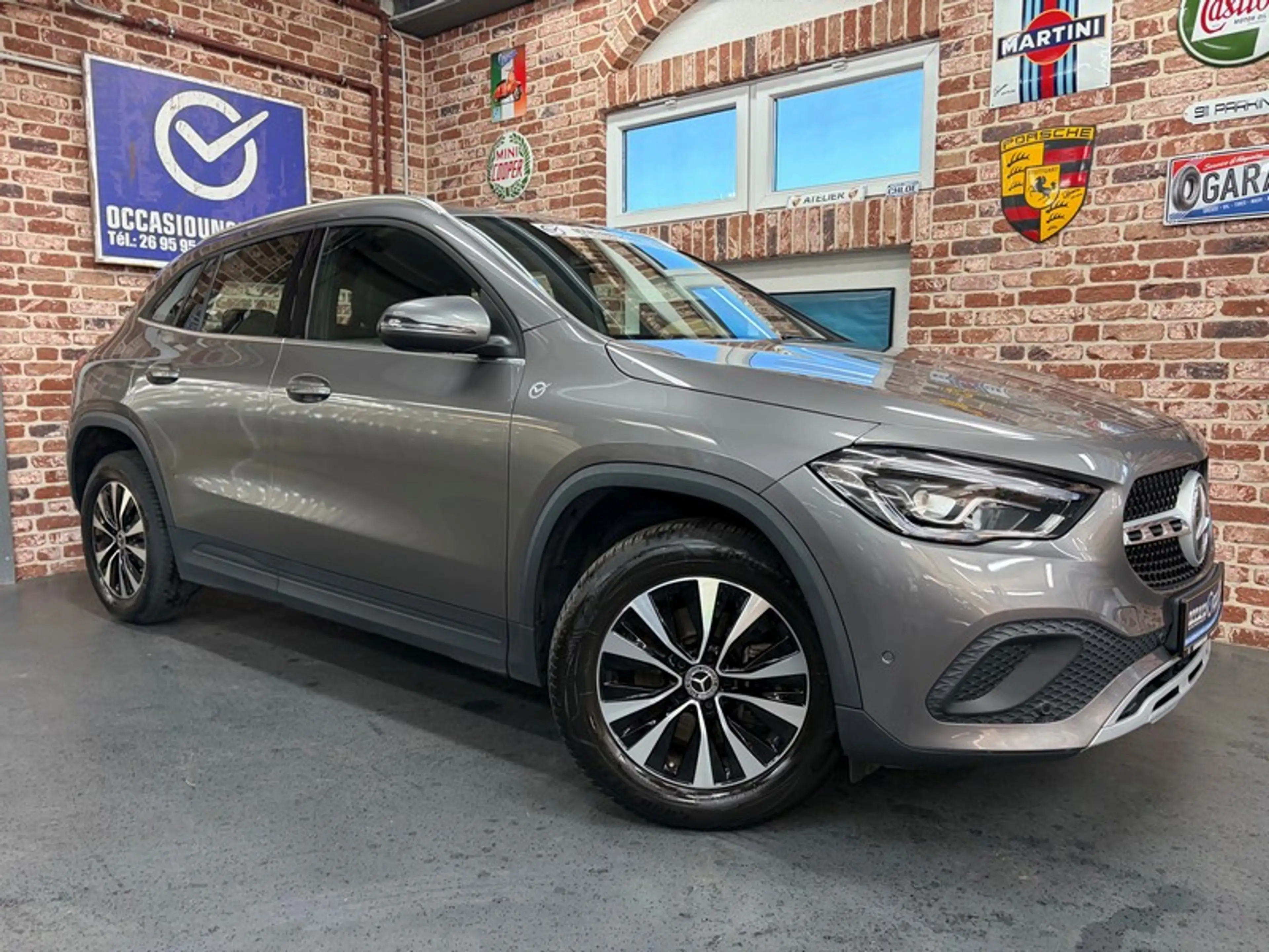Mercedes-Benz GLA 200 GLA 200d 2.0 150cv Auto BUSINESS SOLUTION