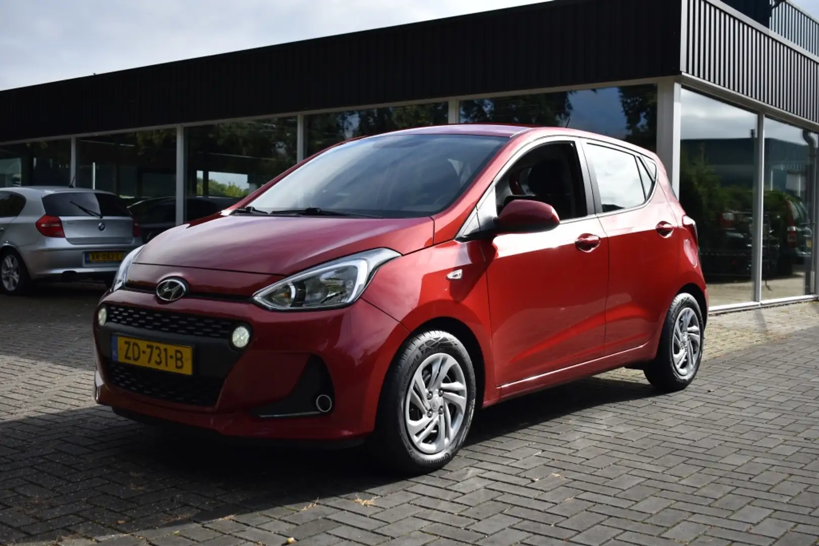 Hyundai i10 1.0i Comfort AIRCO ELEK RAMEN CRUISE BLEUTOOTH Rouge - 1