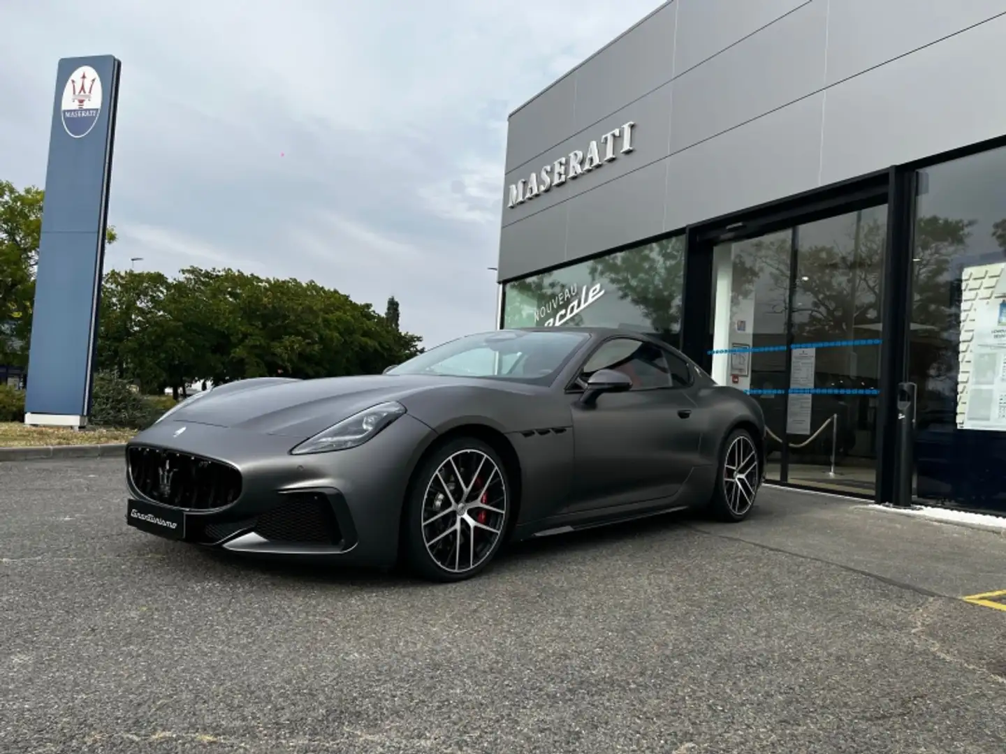 Maserati GranTurismo 3.0 V6 550ch Trofeo Grijs - 1
