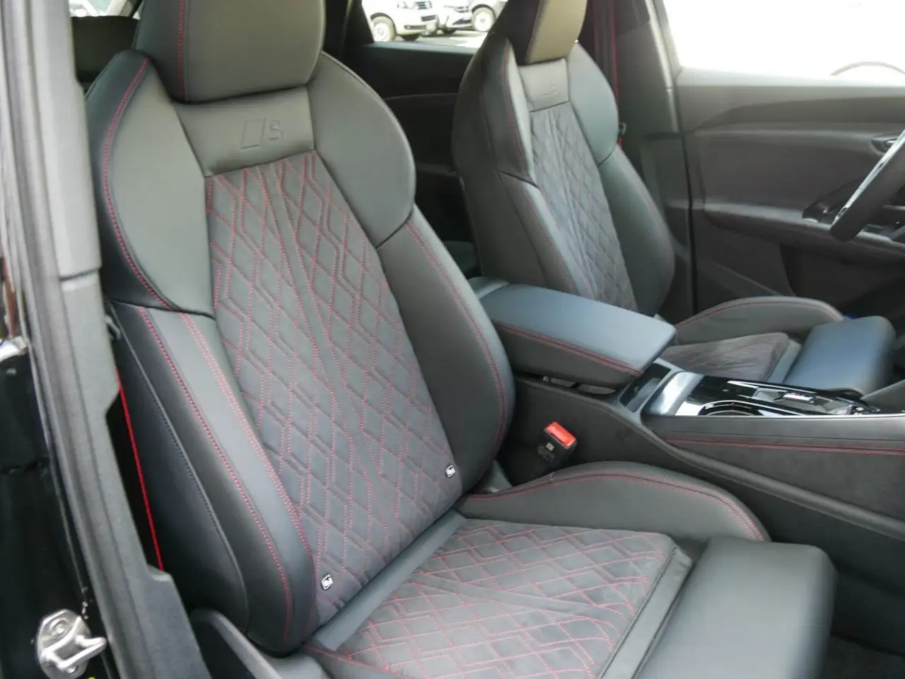 Audi Q5 e-hybrid S-Line Luft AHK Tech pro 6