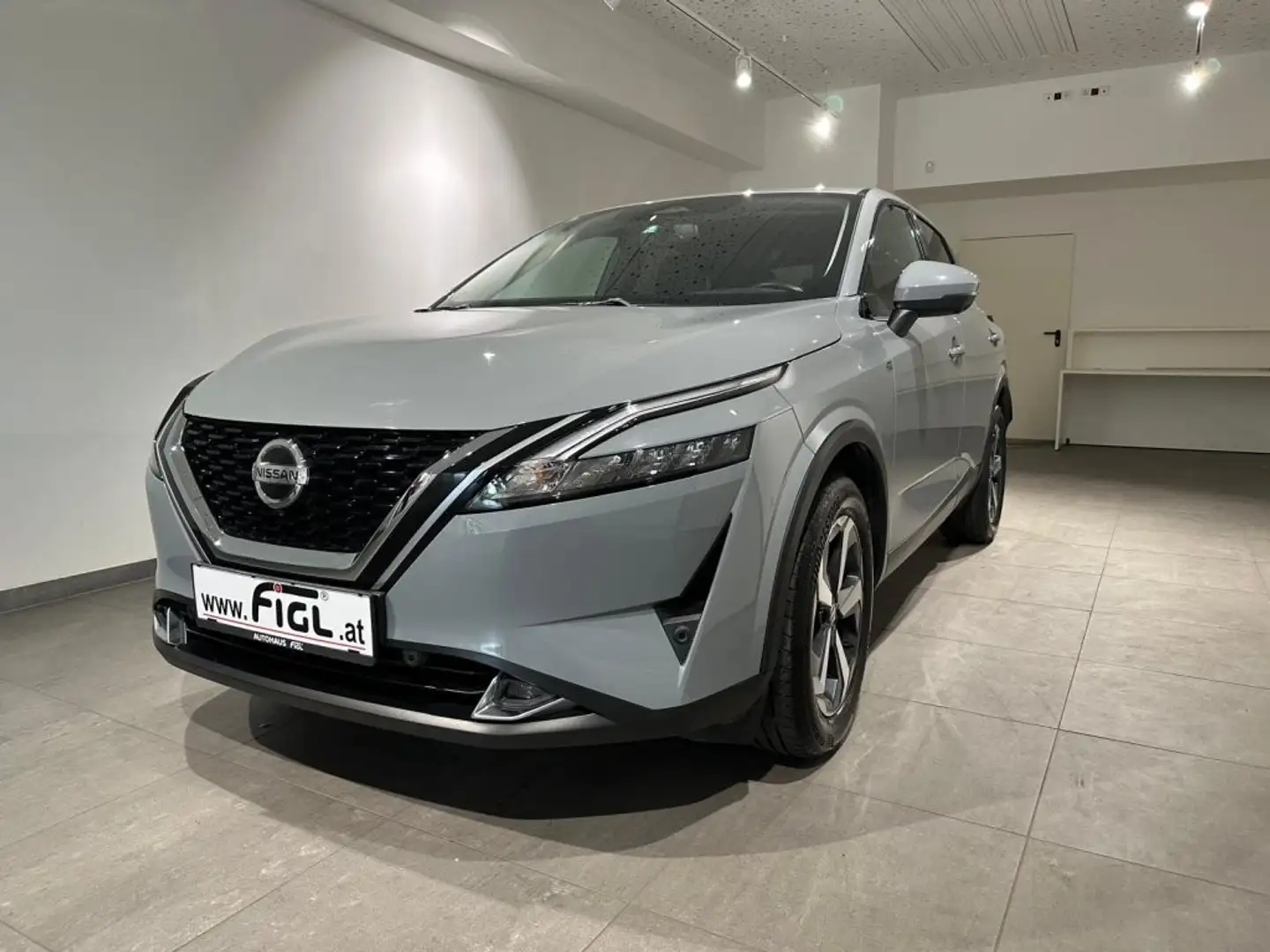 Nissan Qashqai 1.3 DIG-T MHEV N-Connecta Grau - 1