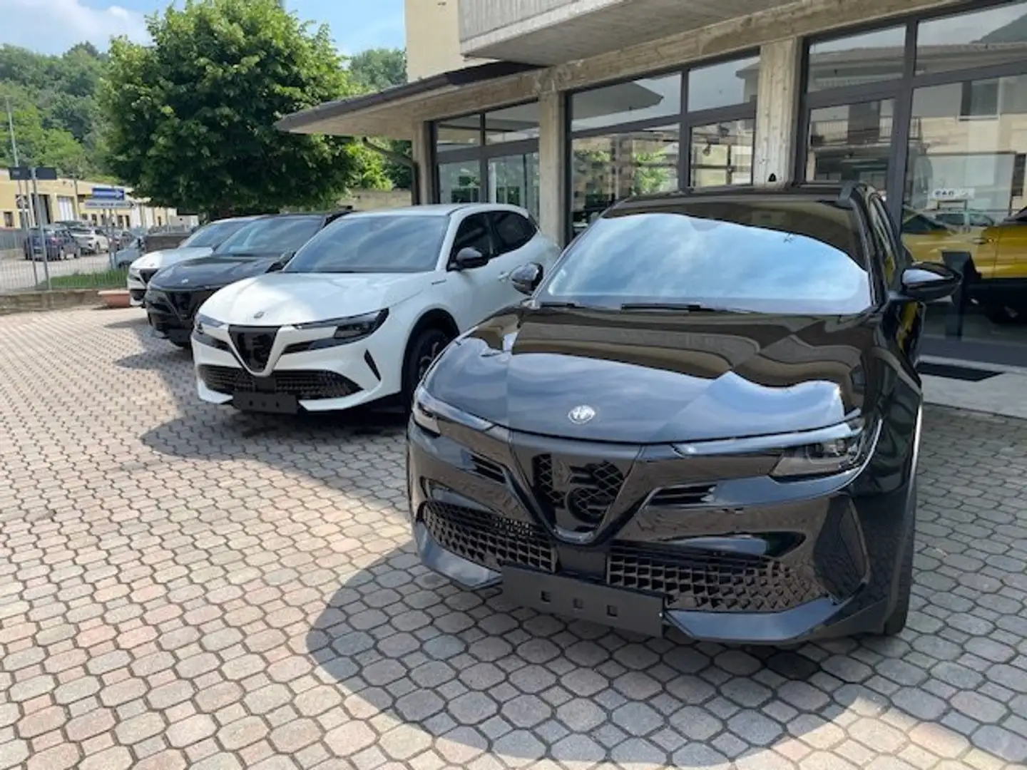 Alfa Romeo Junior Alfa romeo Junior speciale 1.2 136cv automatica Negro - 1