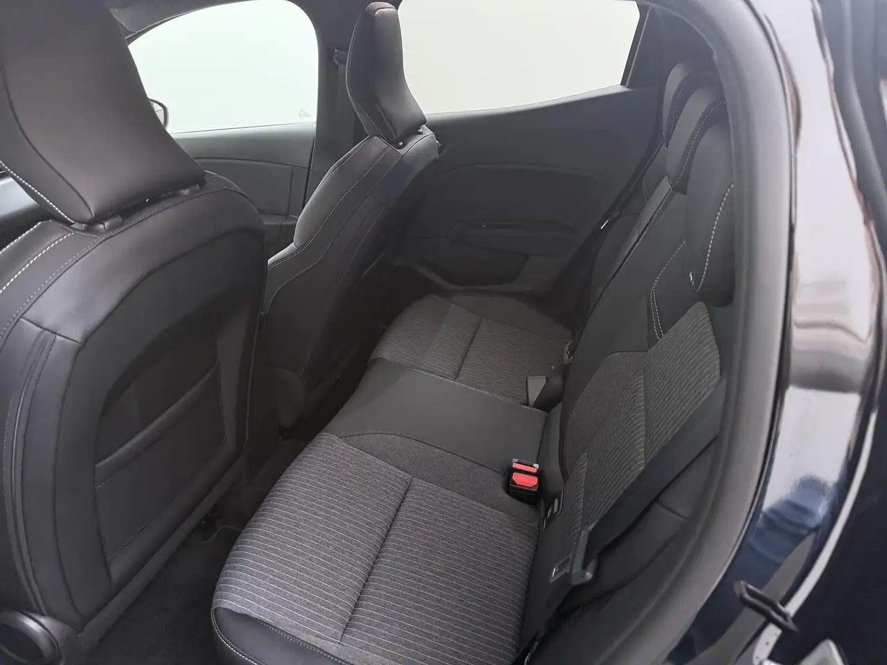 Mitsubishi Colt 2026 — фото 14