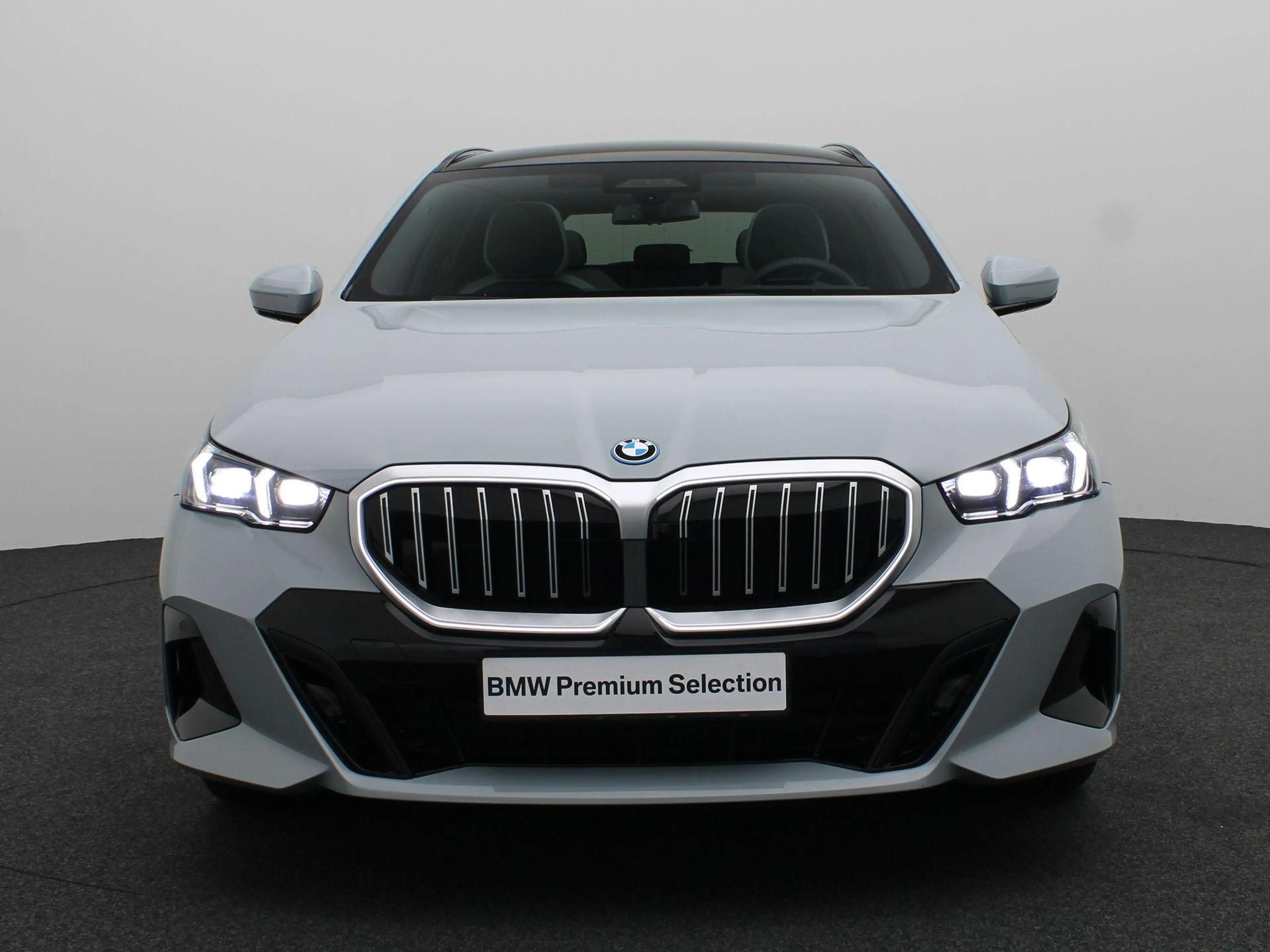 BMW 550 5 Serie Touring 550e xDrive M Sportpakket | Innova — photo 3