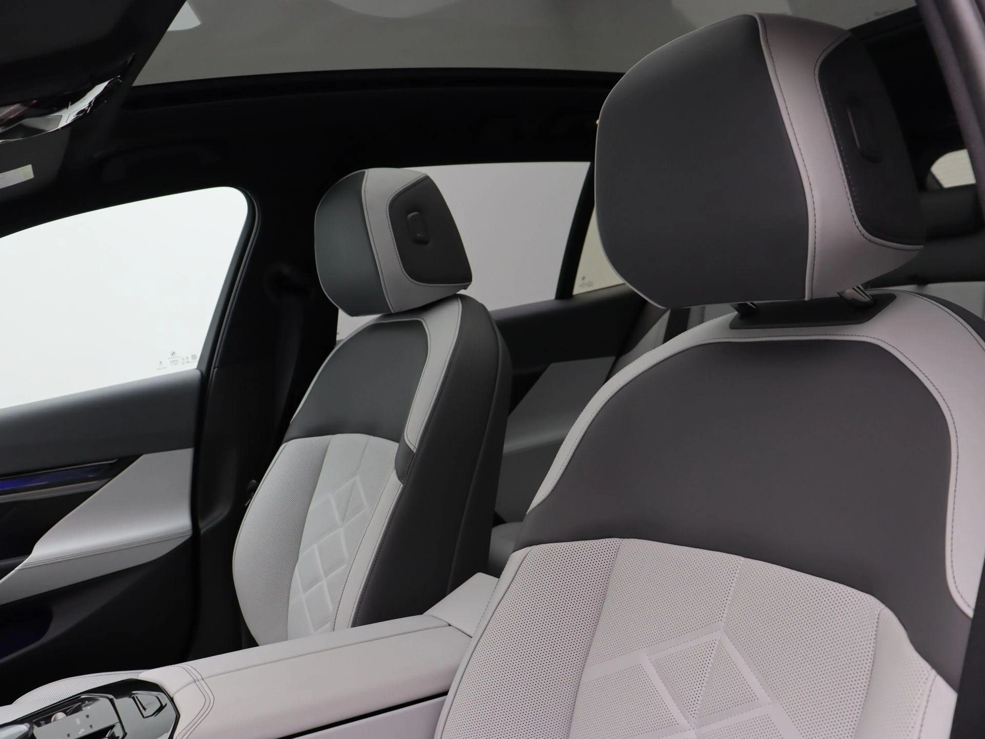BMW 550 5 Serie Touring 550e xDrive M Sportpakket | Innova — photo 11