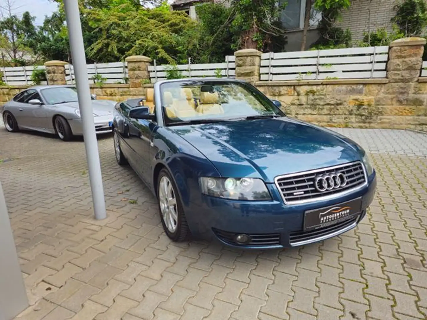 Audi A4 Cabriolet 3.0 Quattro Tiptronic *BOSE*MEMORY* Grün - 2