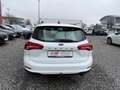 Ford Focus Turnier 1.5 ECOB/1.Hand/LED/Tempomat/AHK Blanc - thumbnail 5