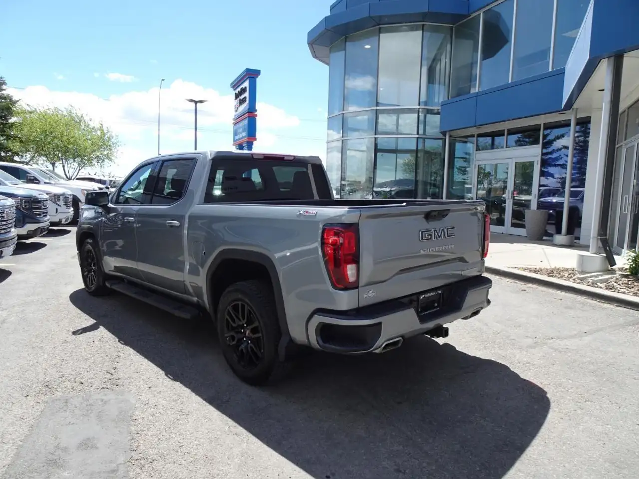 GMC Sierra 1500 снимка GMC Sierra 1500