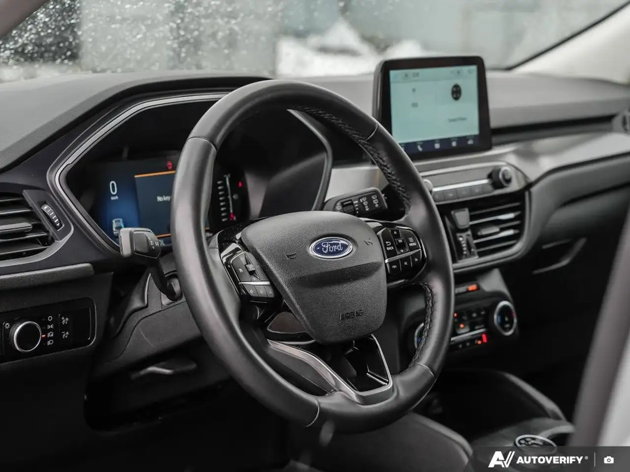 Ford Escape снимка Ford Escape