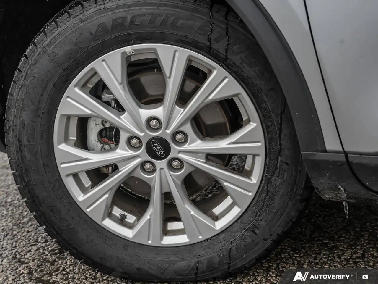 Ford Escape снимка Ford Escape