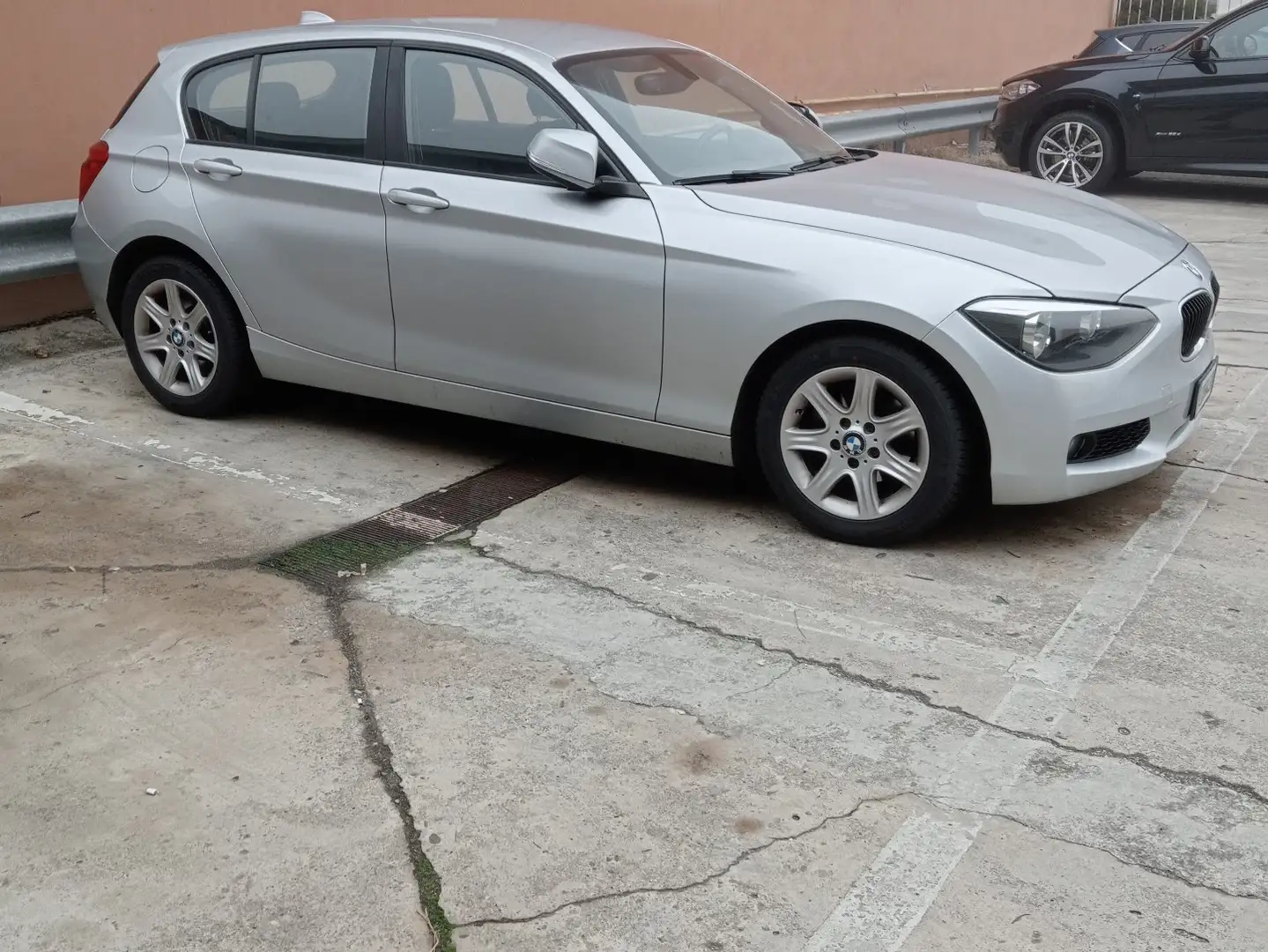 BMW 116 116d 5p Joy - 1