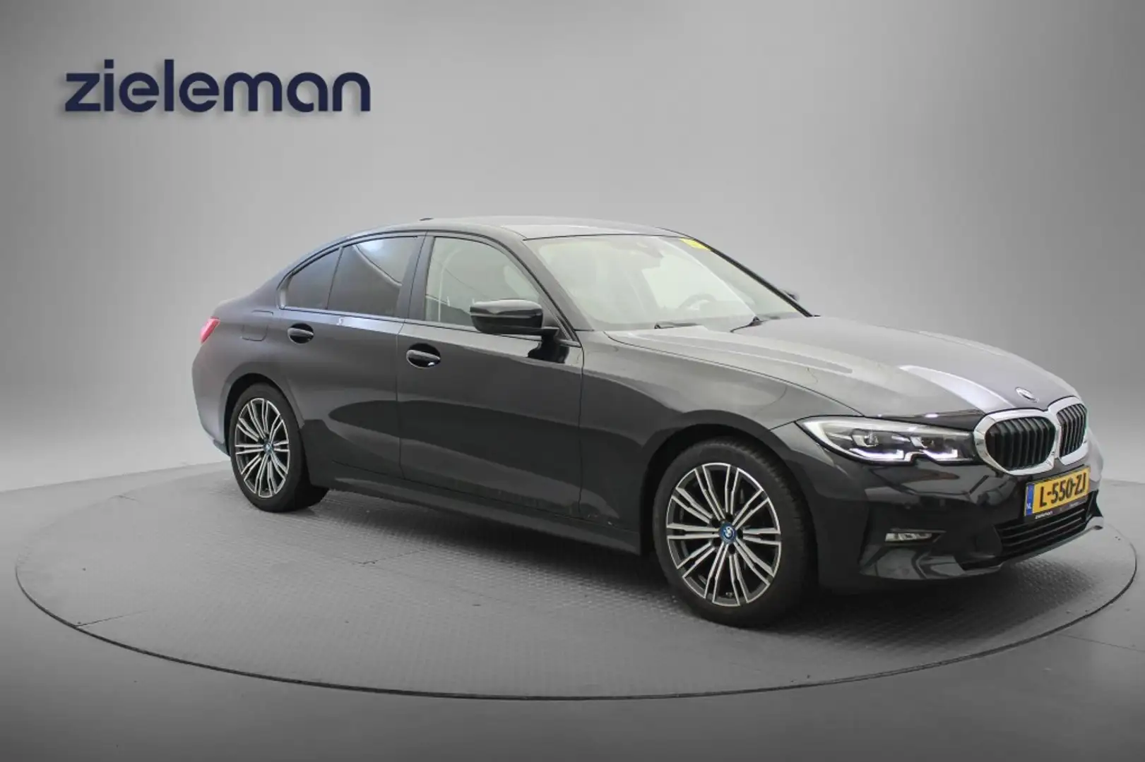 BMW 318 318i Sedan Business Edition Automaat - Digitaal Co Noir - 1