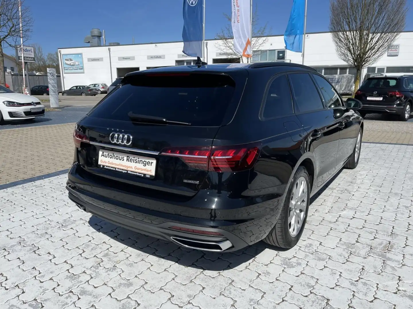 Audi A4 Avant 40 TDI quattro S-Tronic (AHK,Navi,MatrixLED) Noir - 2